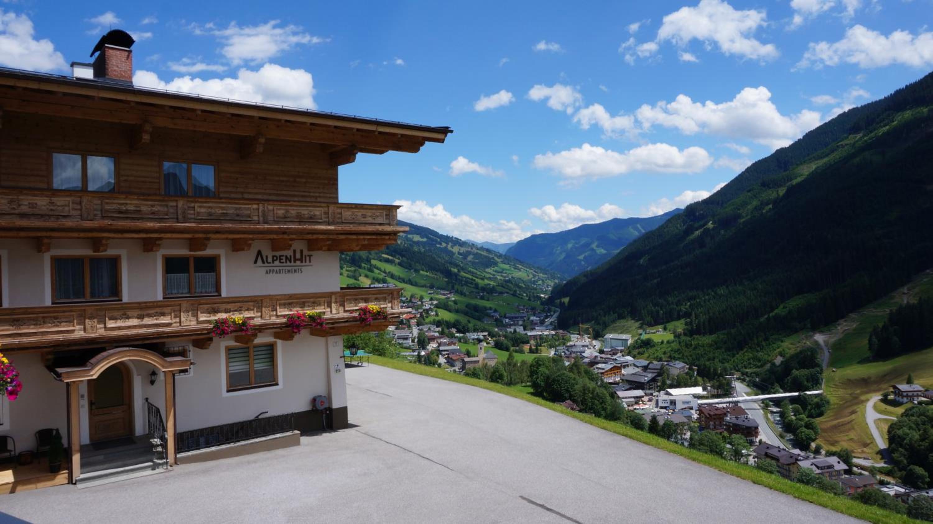 AlpenHit Saalbach
