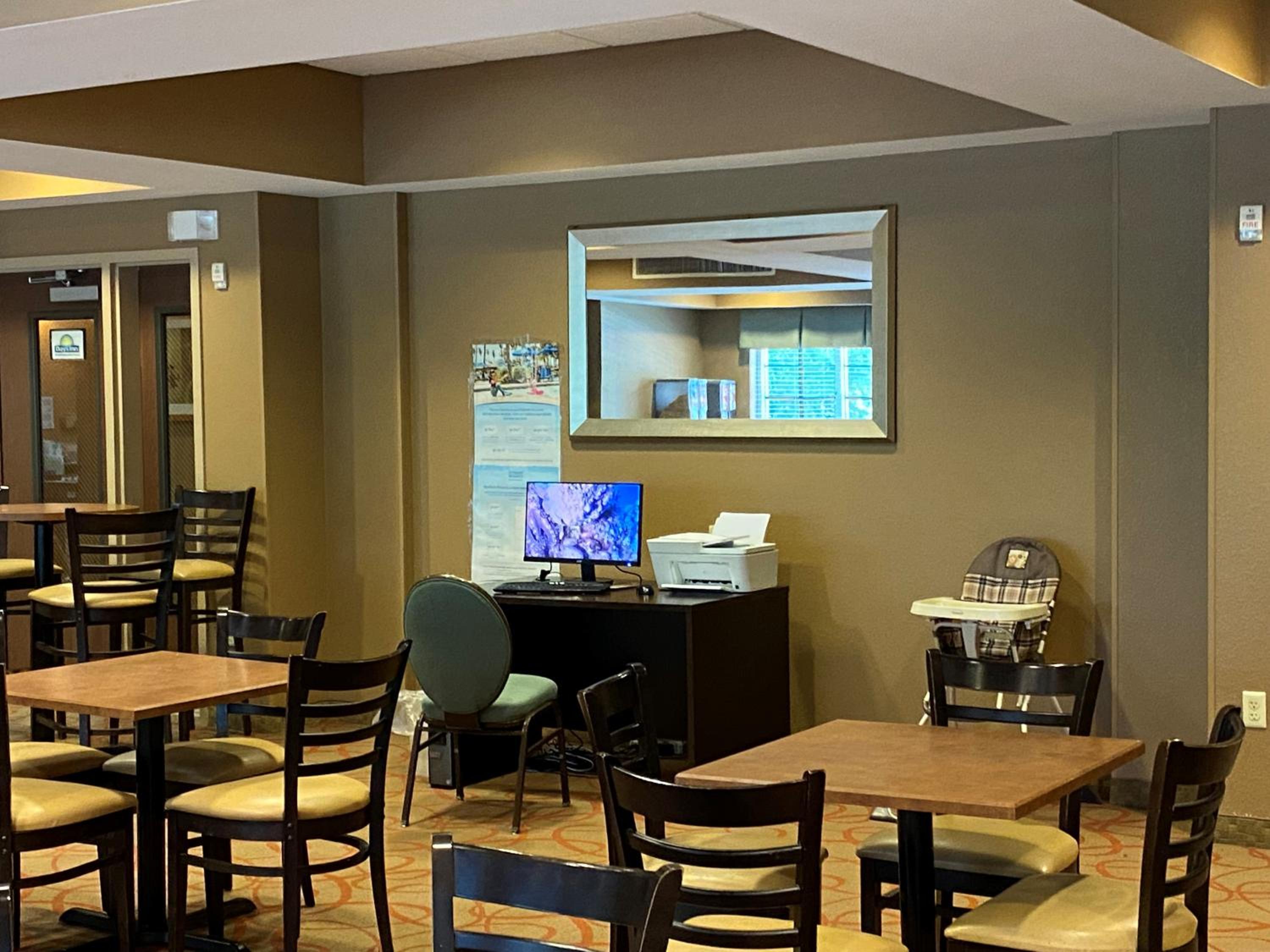 Holiday Inn Express & Suites Palm Coast - I-95