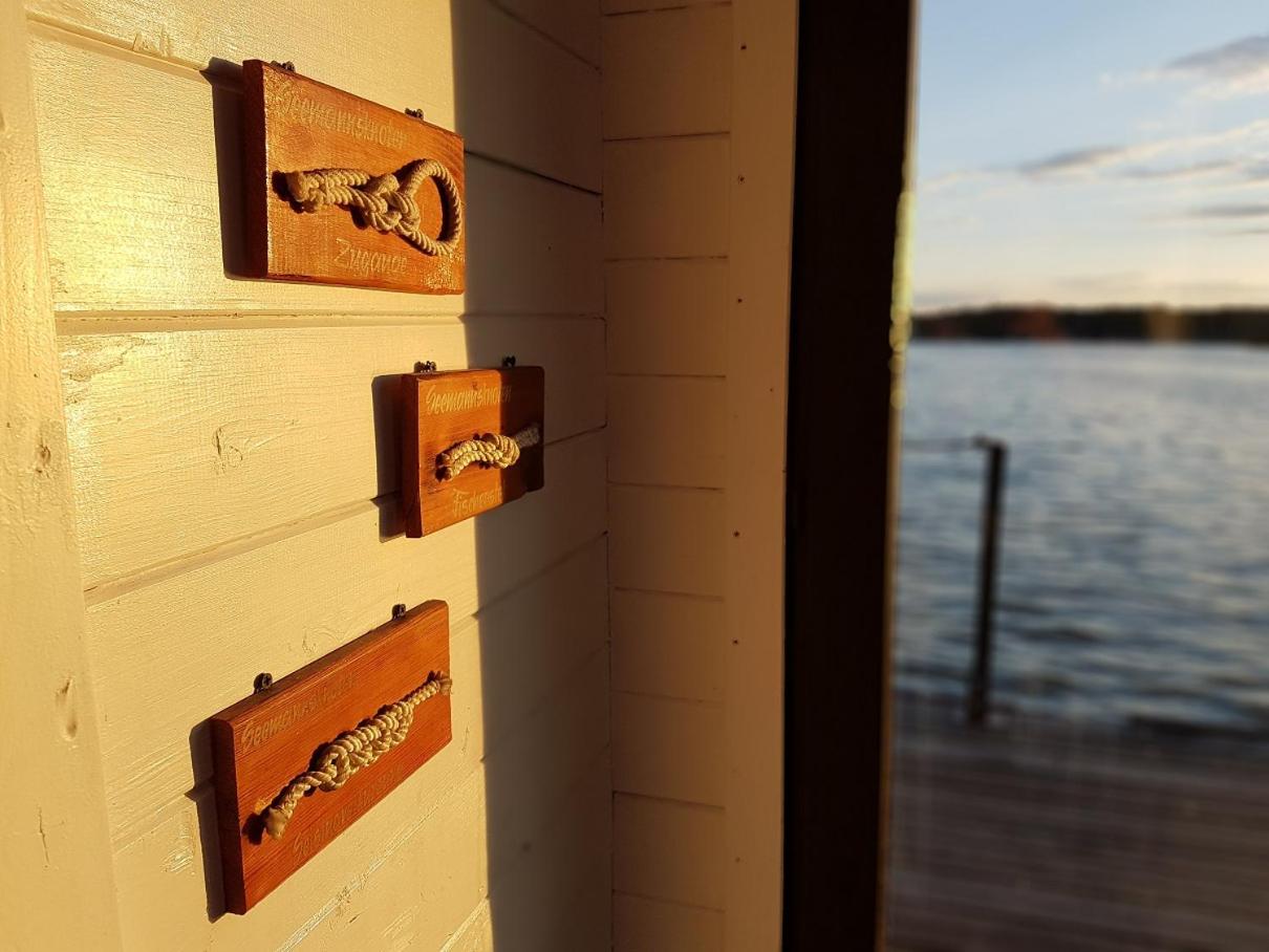 Gemütliches Hausboot mit Kamin in Berlin