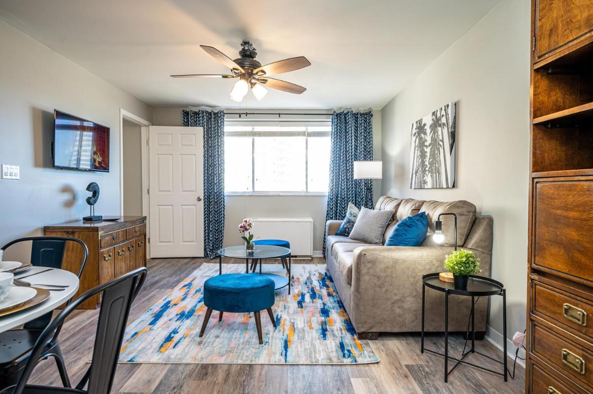 Atlanta Downtown! High Rise! Onsite Parking! LM1402 view 5