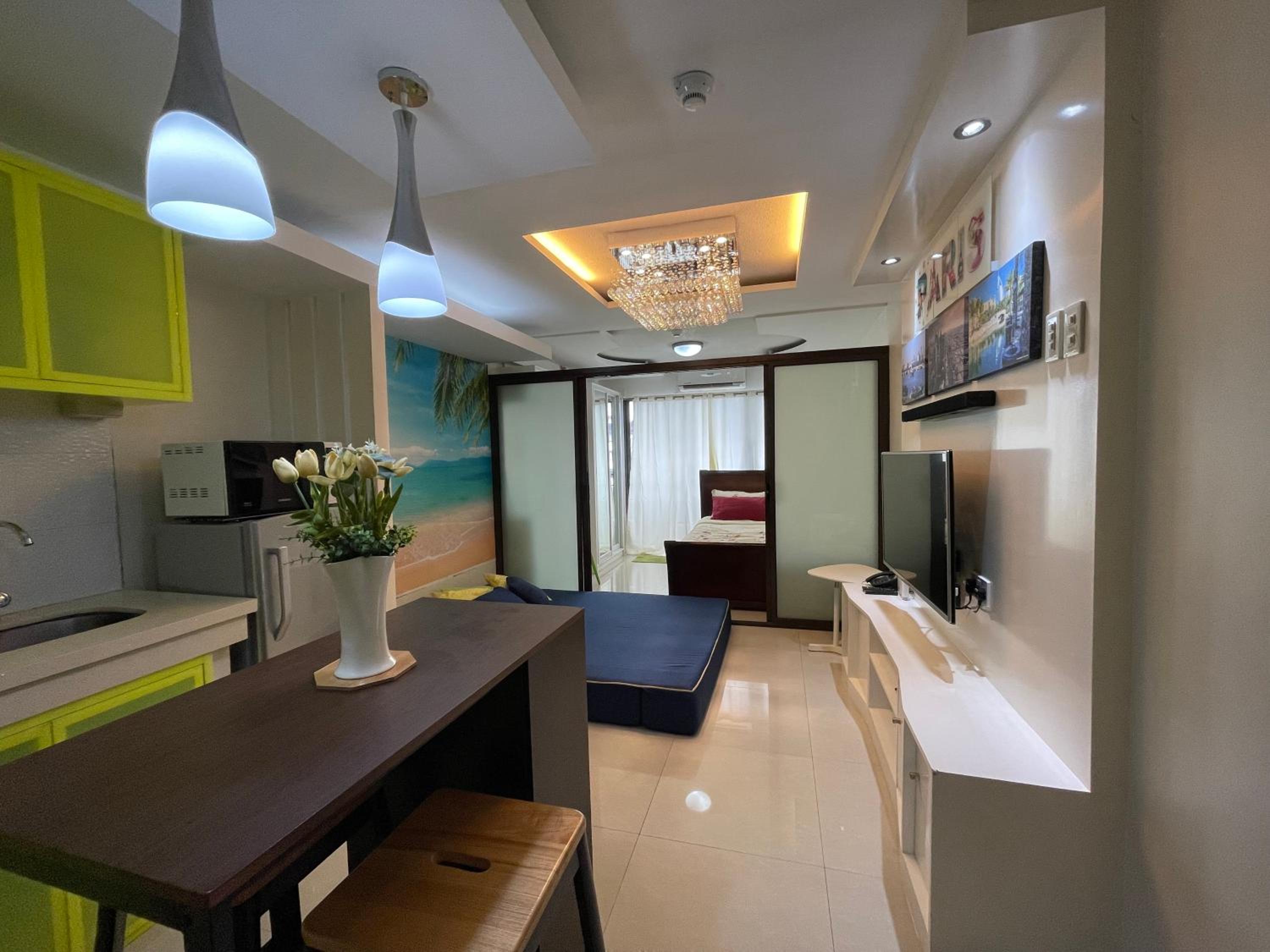 Honey's Elysees Condotel - Davao - Image 4