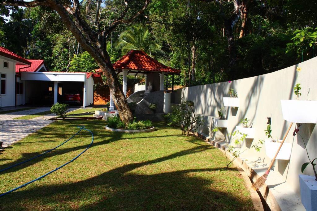 Heaven villa mirissa view 3
