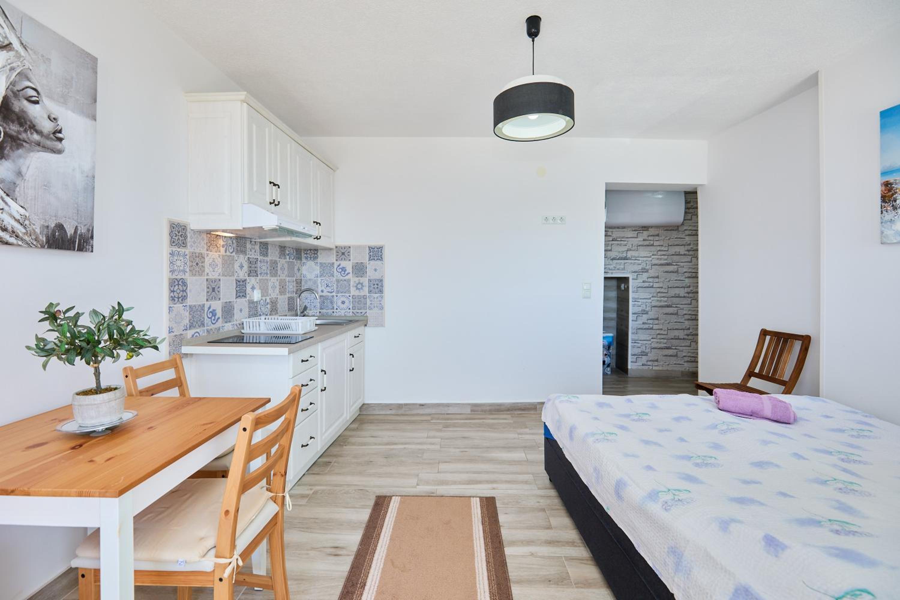 Studio Apartment Tarik