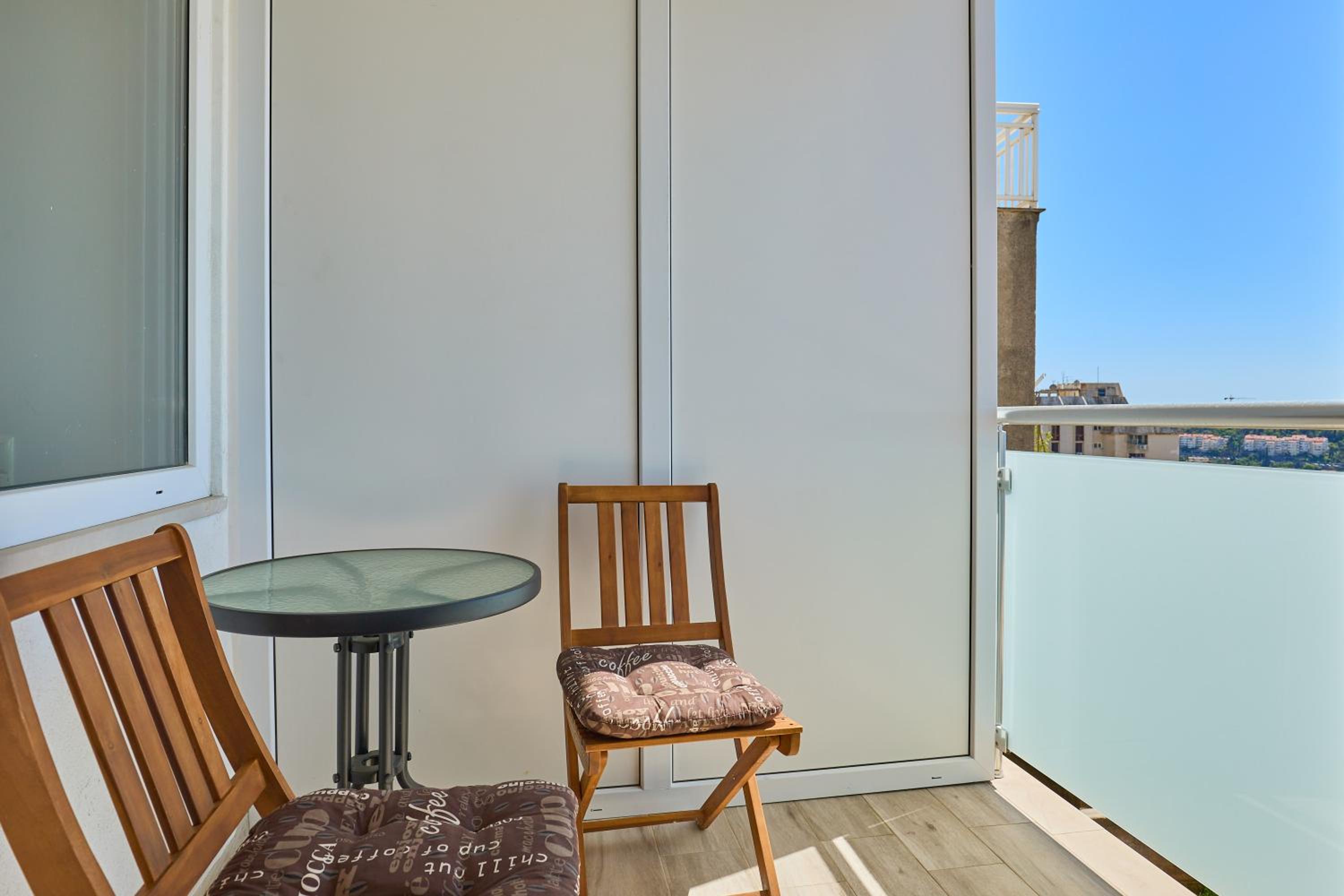 Studio Apartment Tarik