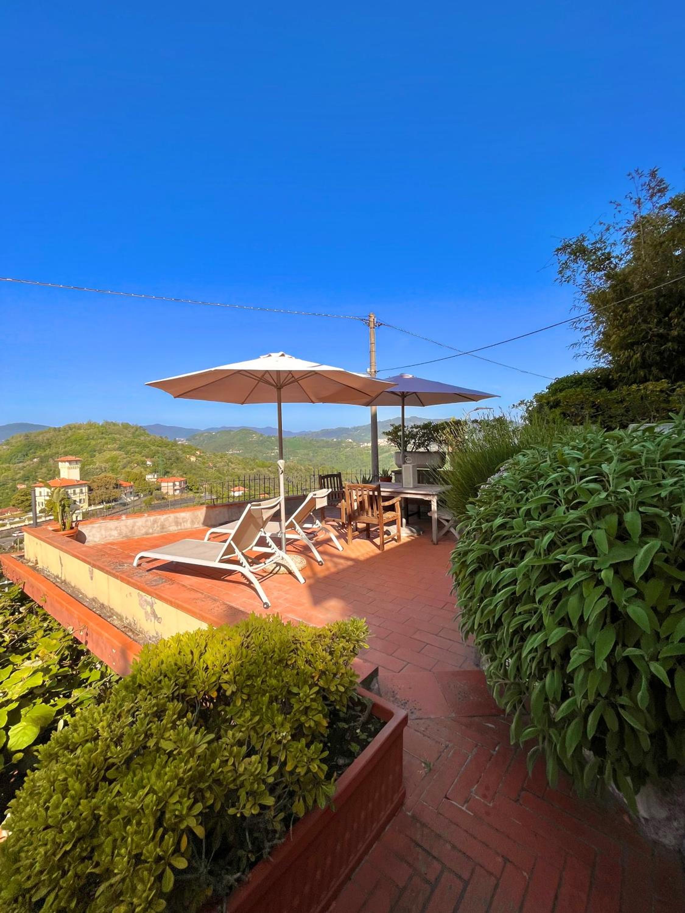 Collimare Rooms & Sailing near 5 Terre view 3