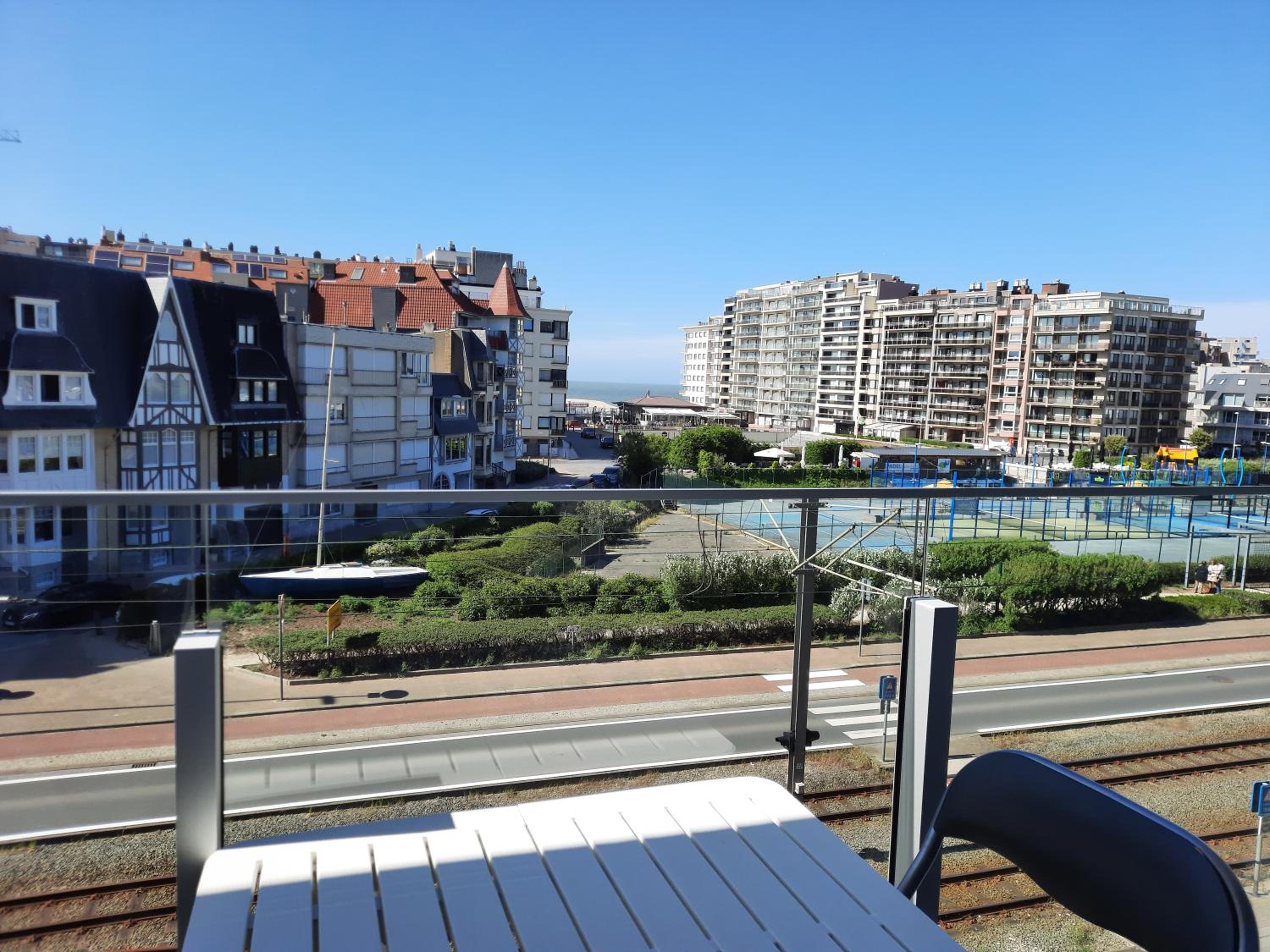Beachstudio Westende with sea view view 3