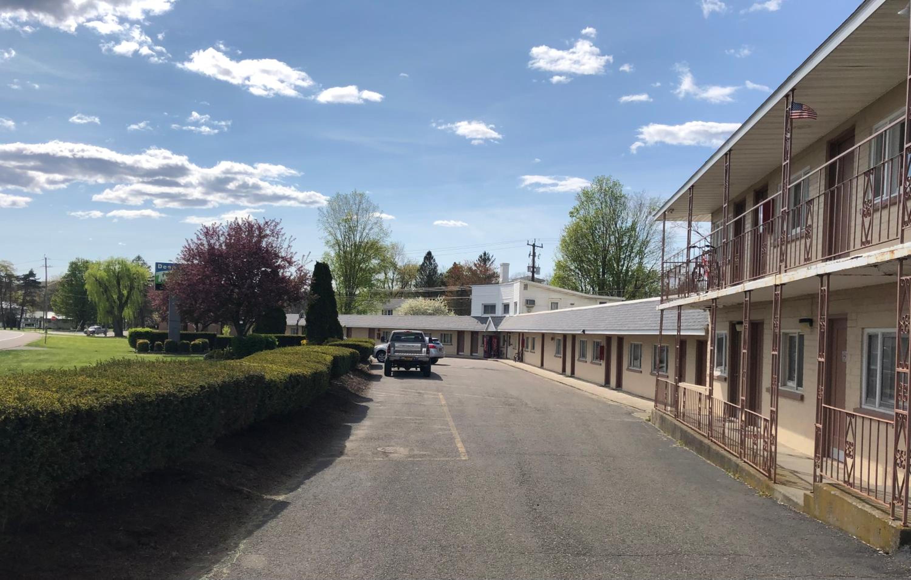 DEEPWELL MOTEL