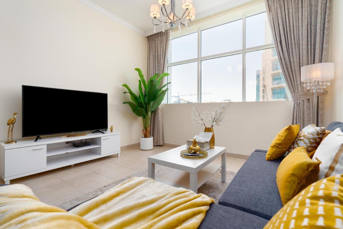 Spacious 2 beds 5 min walk from Dubai Mall with brand new gym and rooftop swimming pool