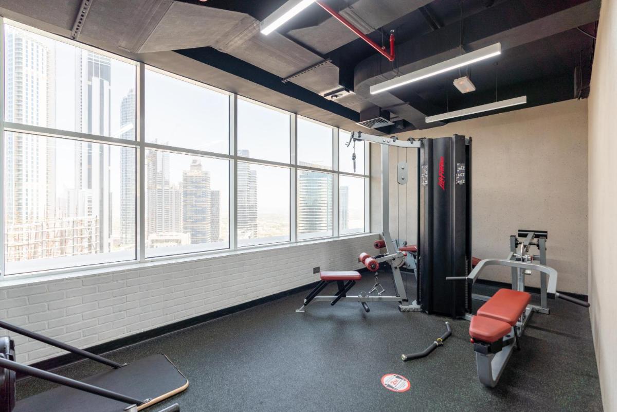 Spacious 2 beds 5 min walk from Dubai Mall with brand new gym and rooftop swimming pool