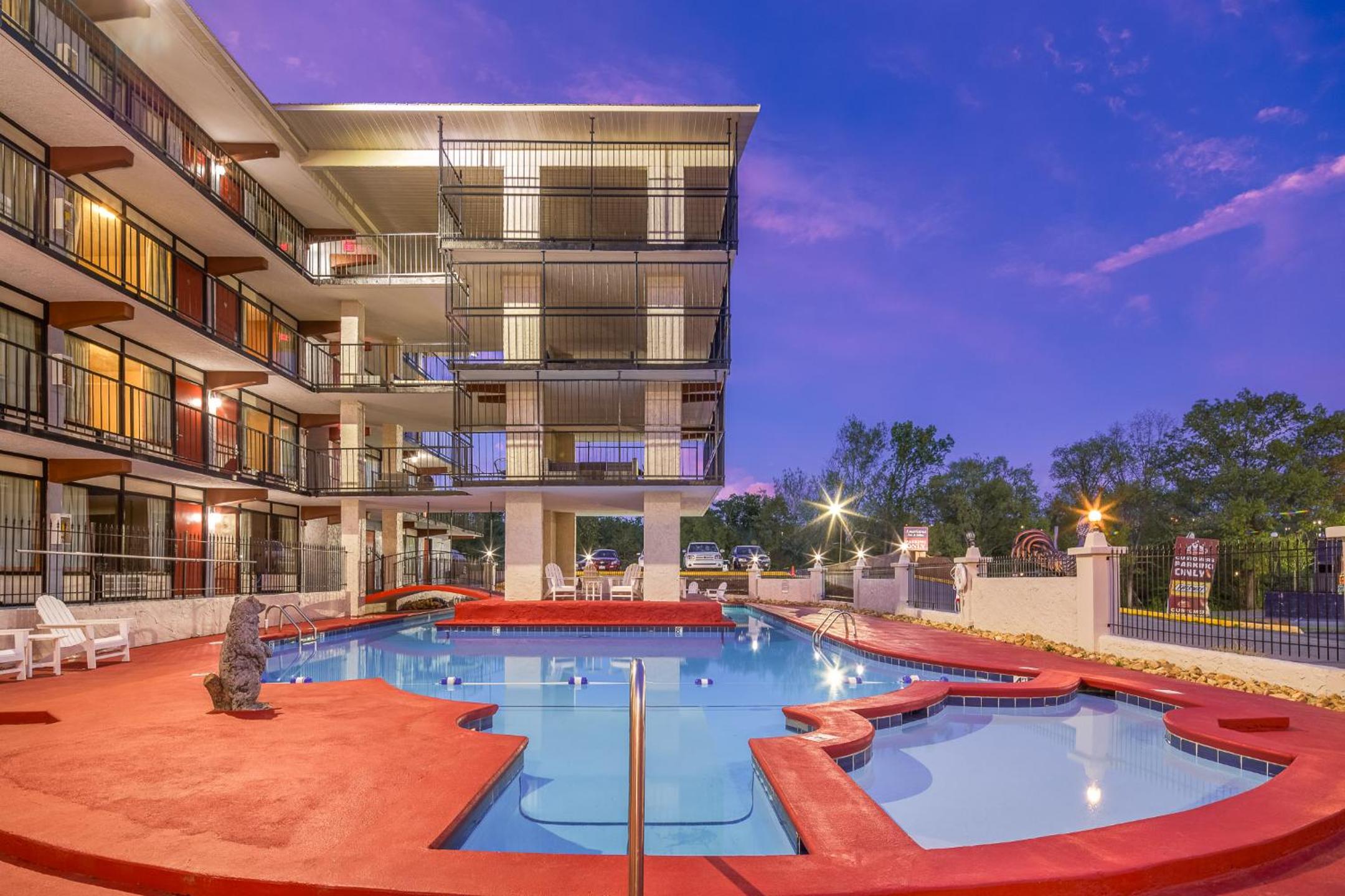 Americana Inn a Travelodge by Wyndham