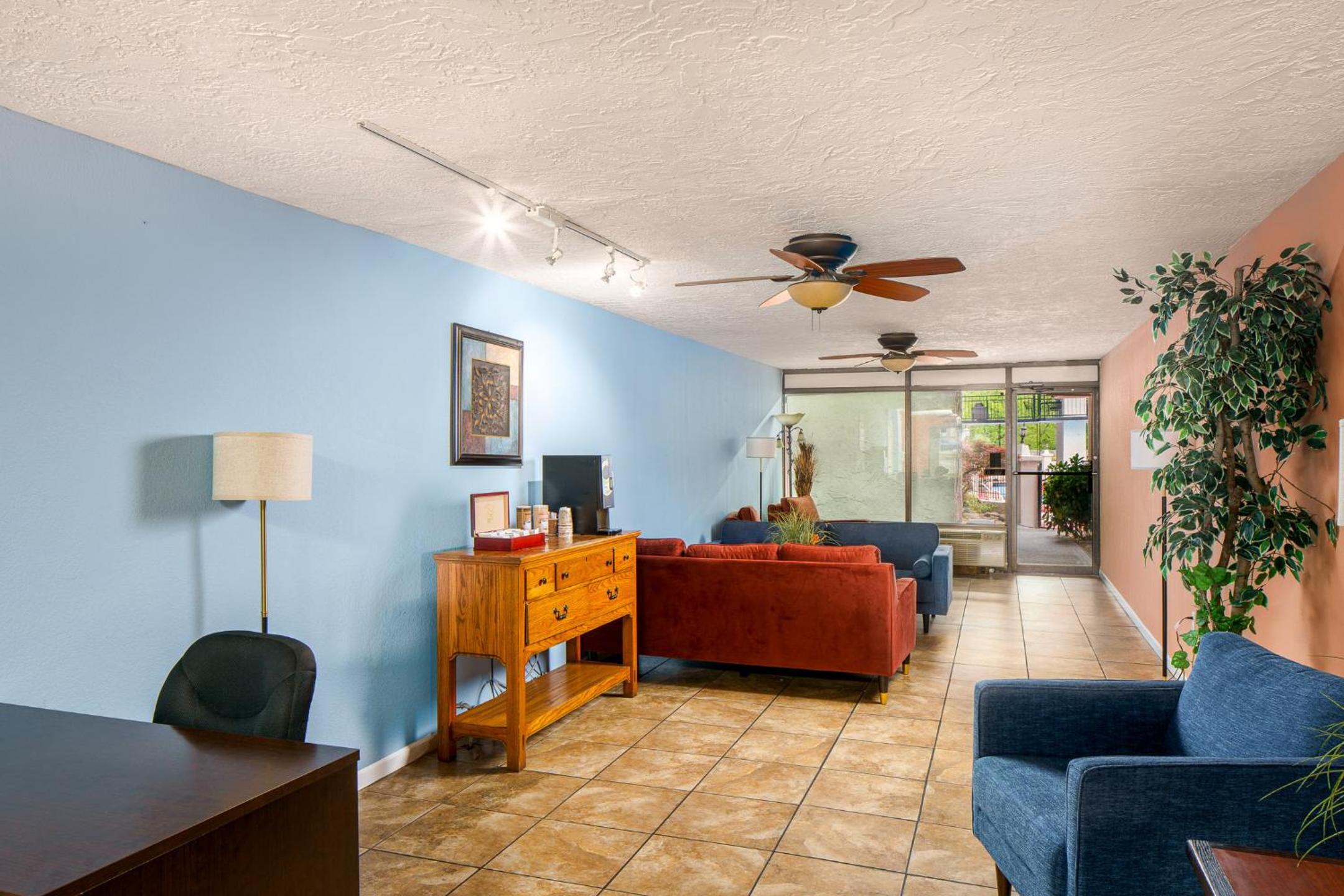 Americana Inn a Travelodge by Wyndham