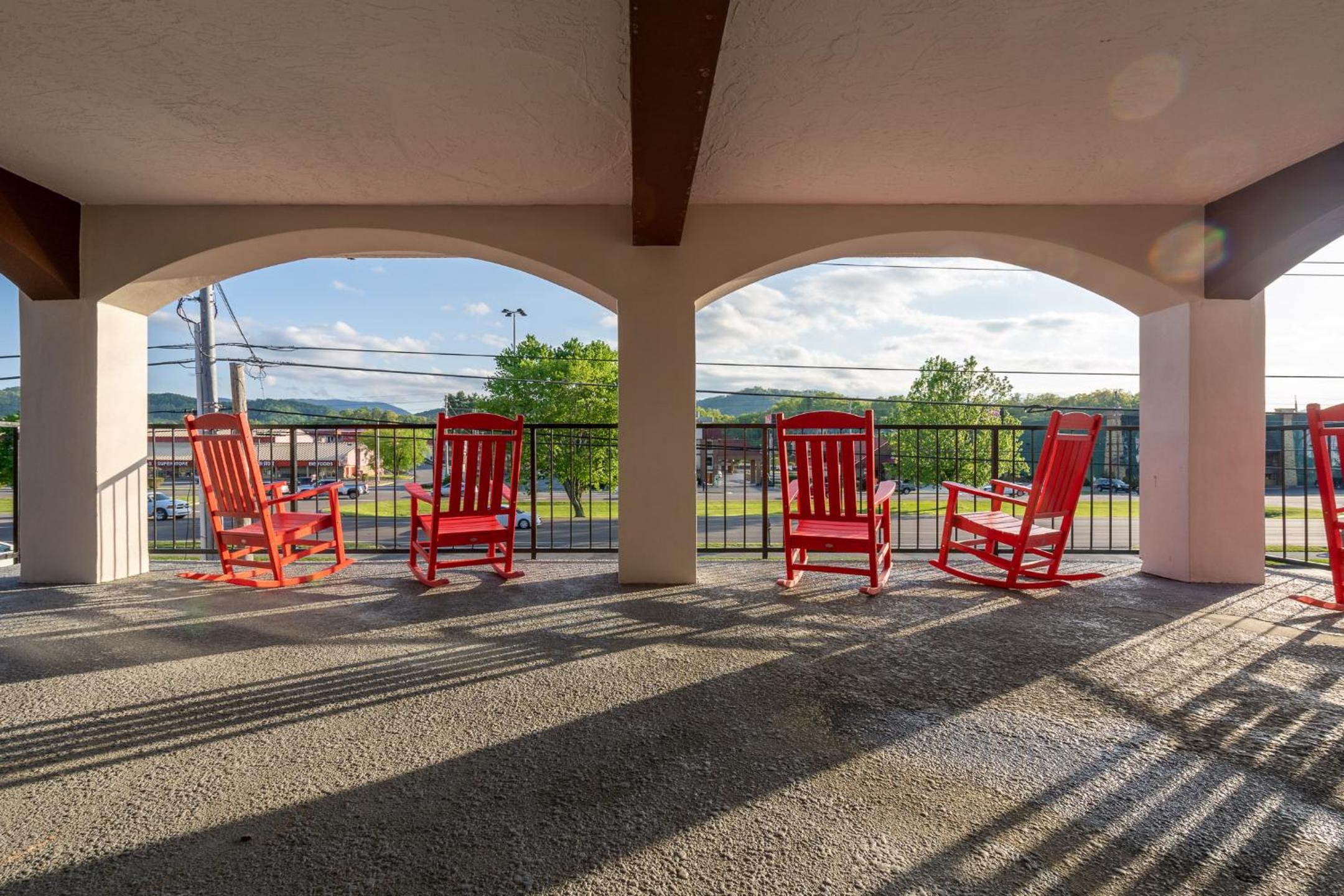 Americana Inn a Travelodge by Wyndham