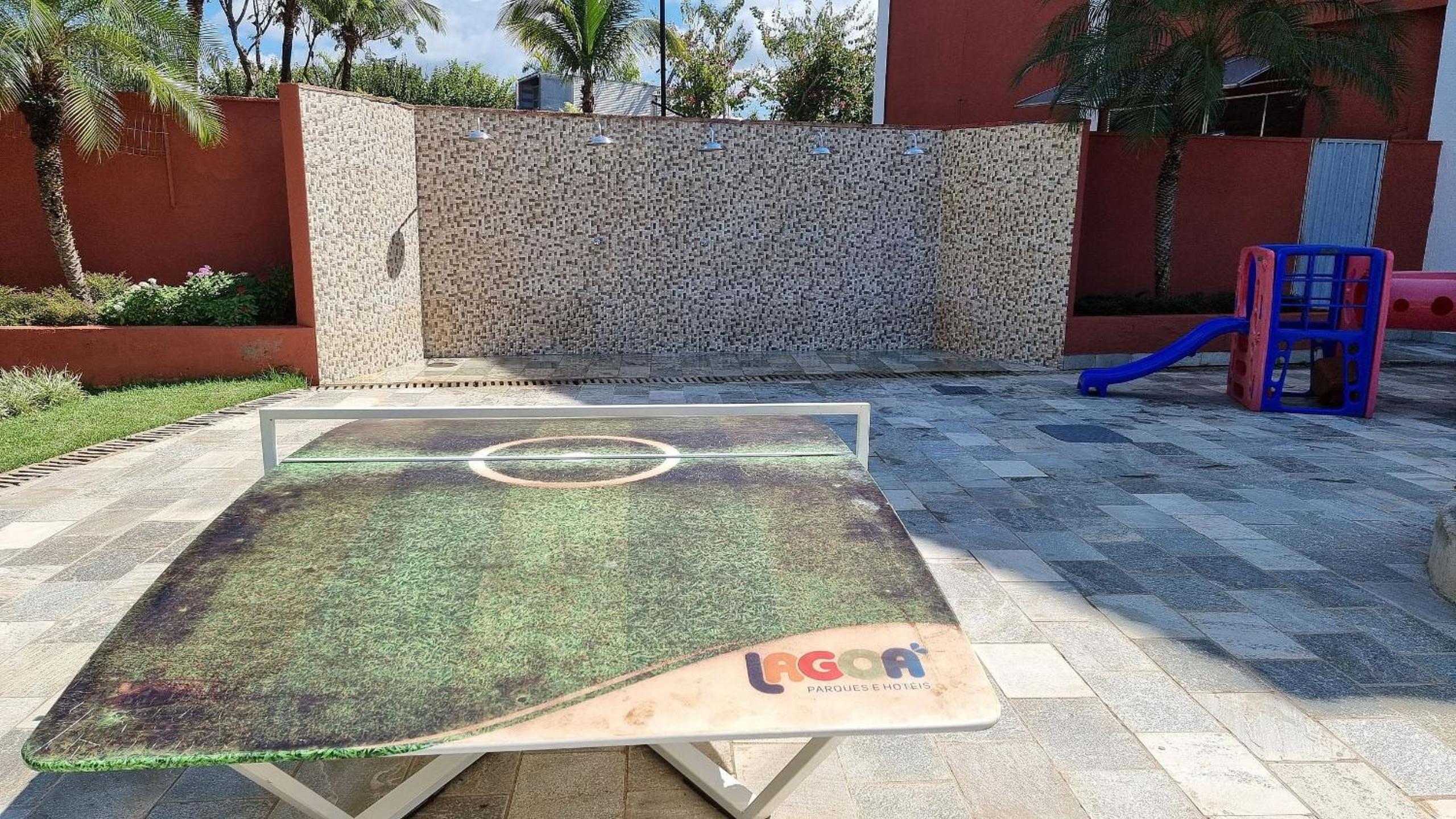 PARQUE AQUÁTICO Lagoa Quente, à 50m, entrada + barata .Segurança 24h.Apto vista piscinas