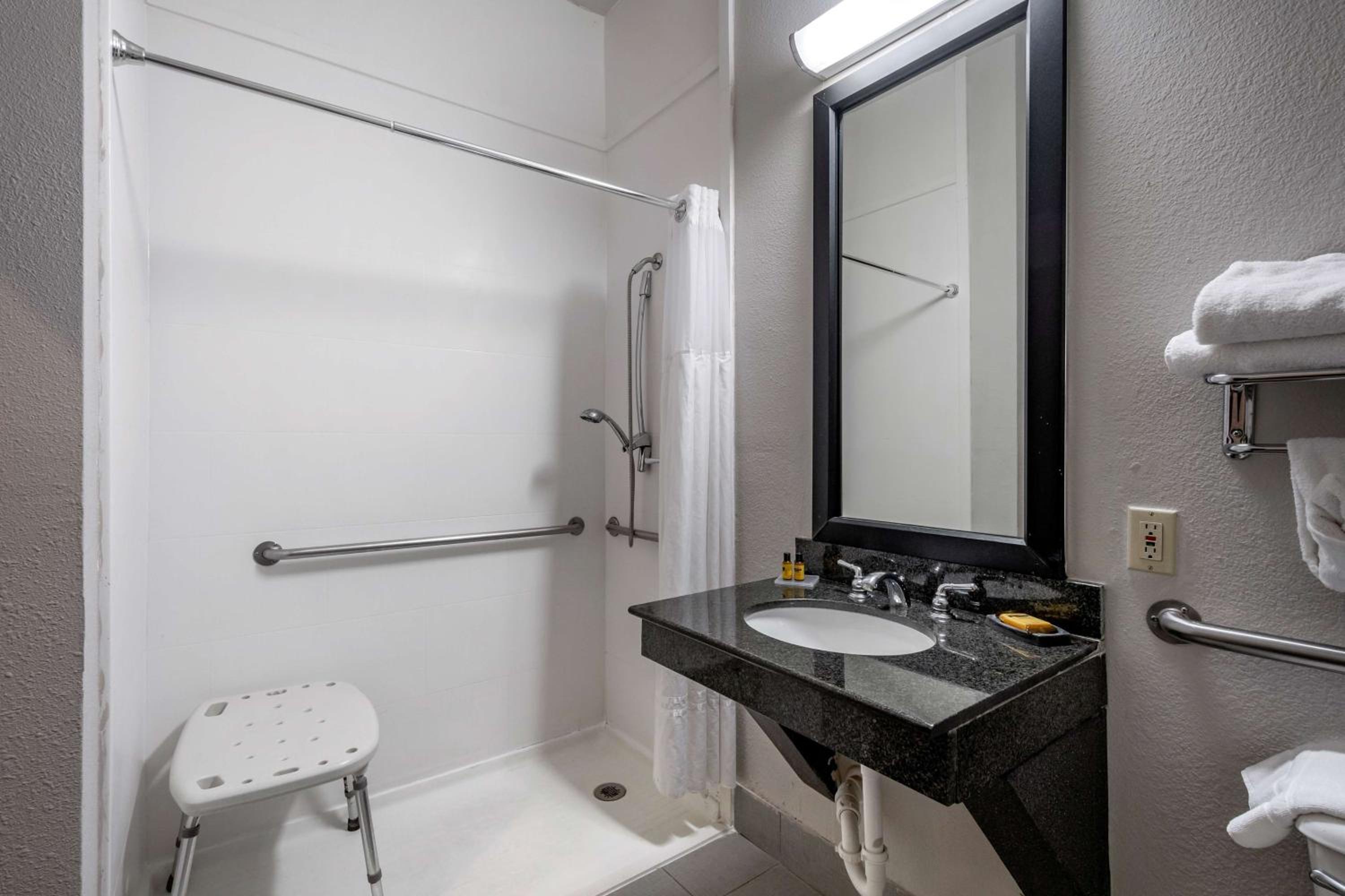 Dallas / Fort Worth Vacations - Best Western Plus McKinney Inn and Suites - Property Image 5