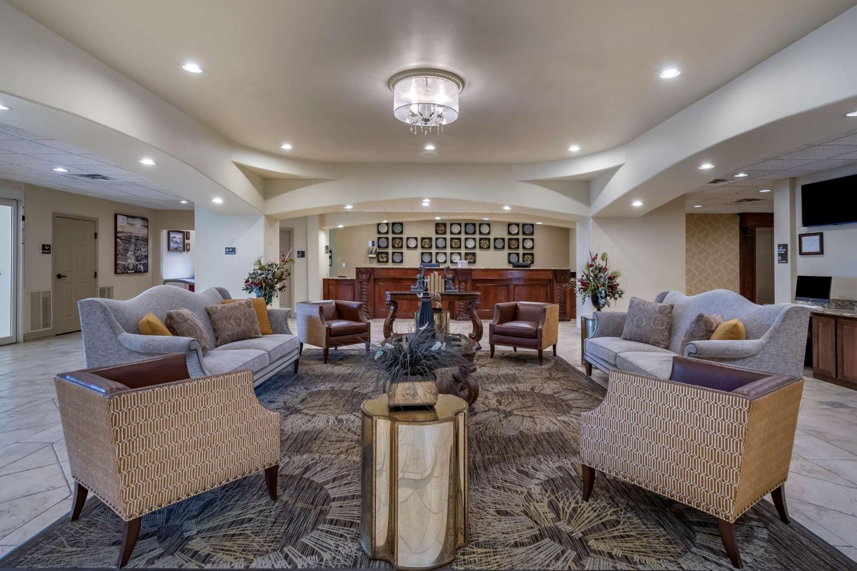 Greenville Vacations - BEST WESTERN PLUS Monica Royale Inn  Suites - Property Image 11
