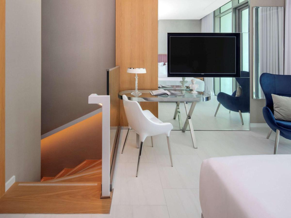 SLS Dubai Hotel & Residences 56