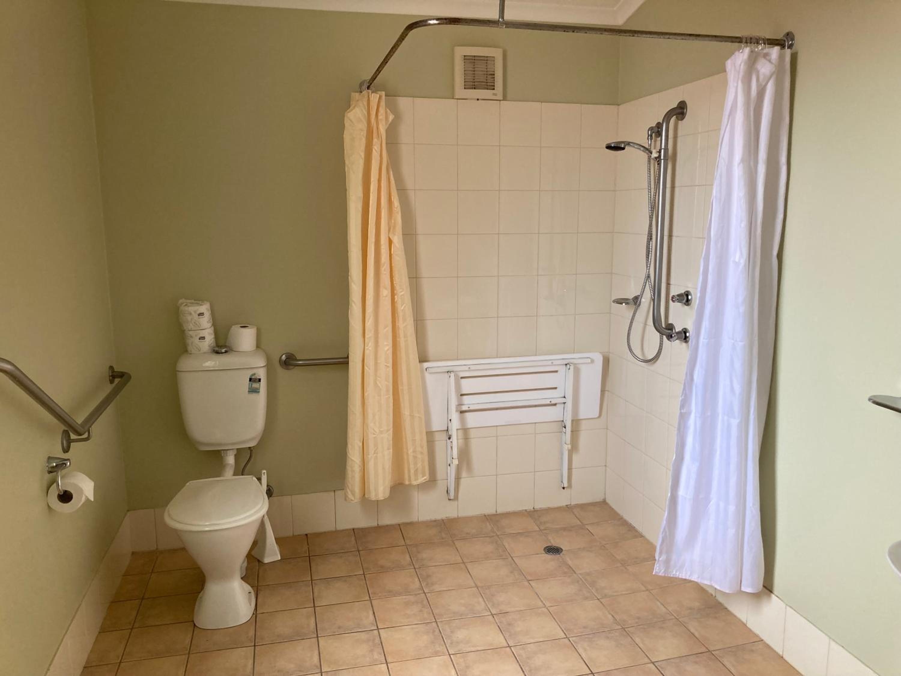 Gatehouse Lodge - Dhilba Guuranda-Innes National Park