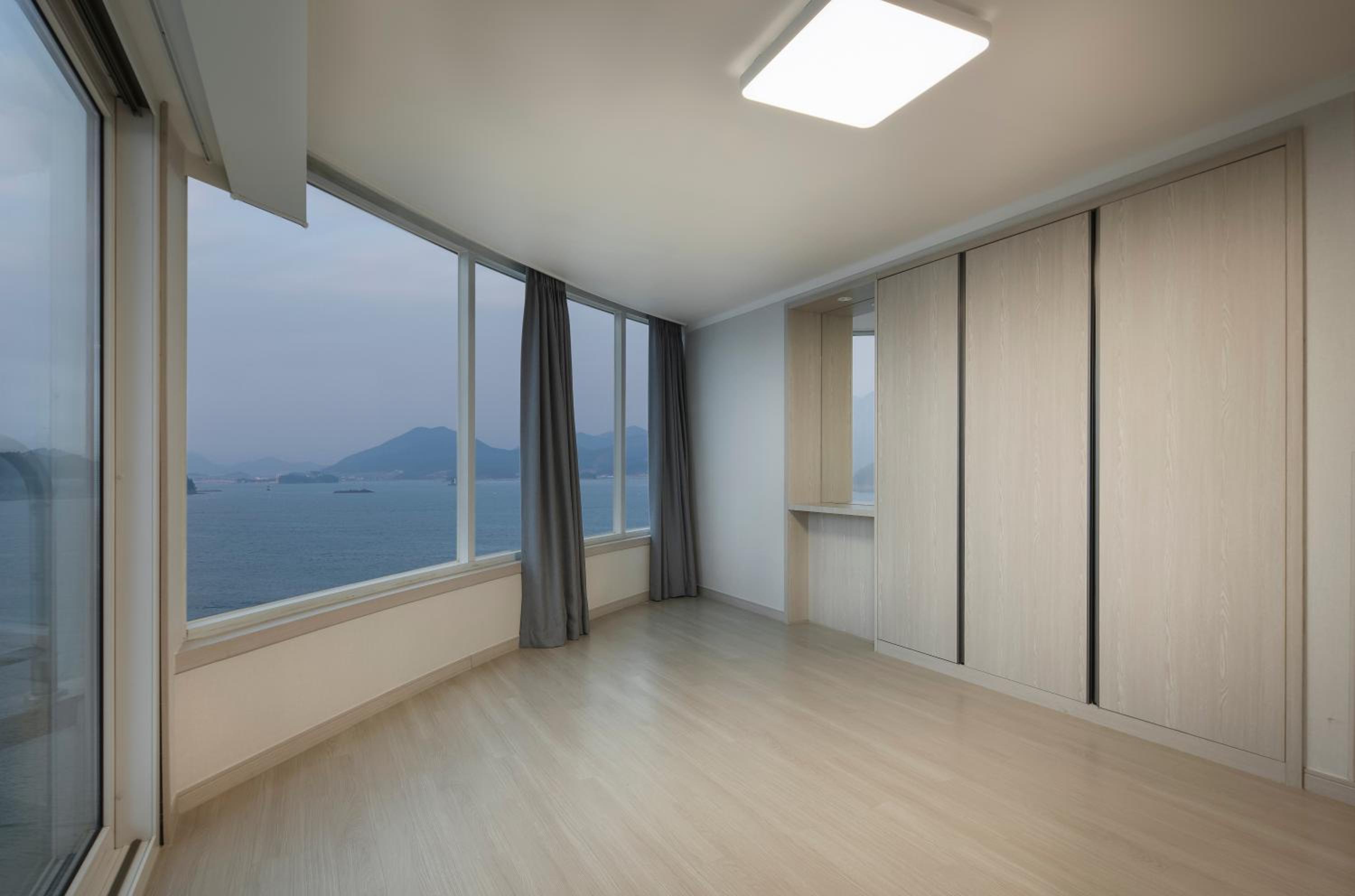 Kumho Tongyeong Marina Resort