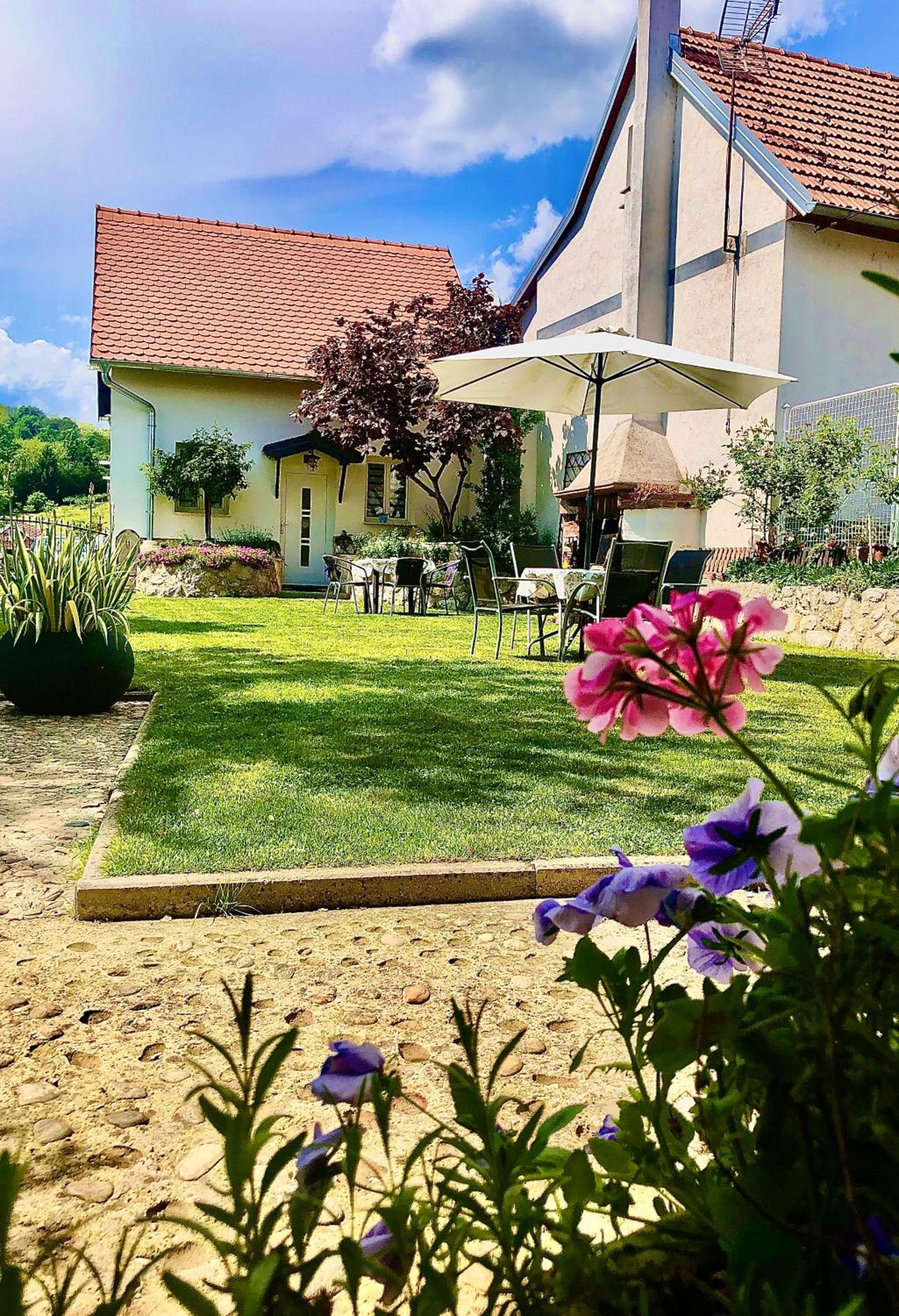 Apartments Dajčić
