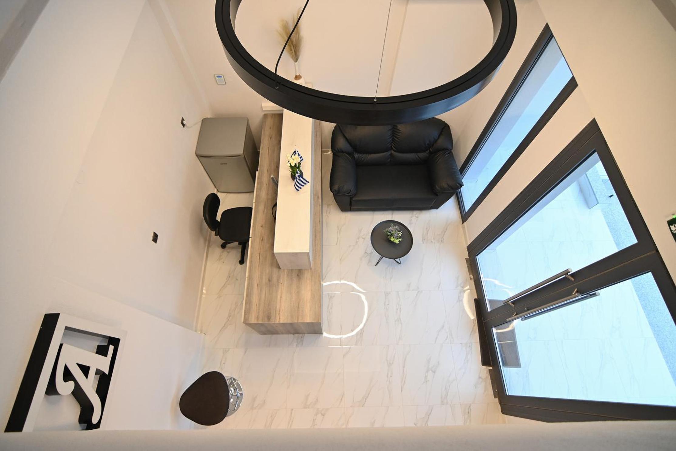 Armonia Luxury Suites