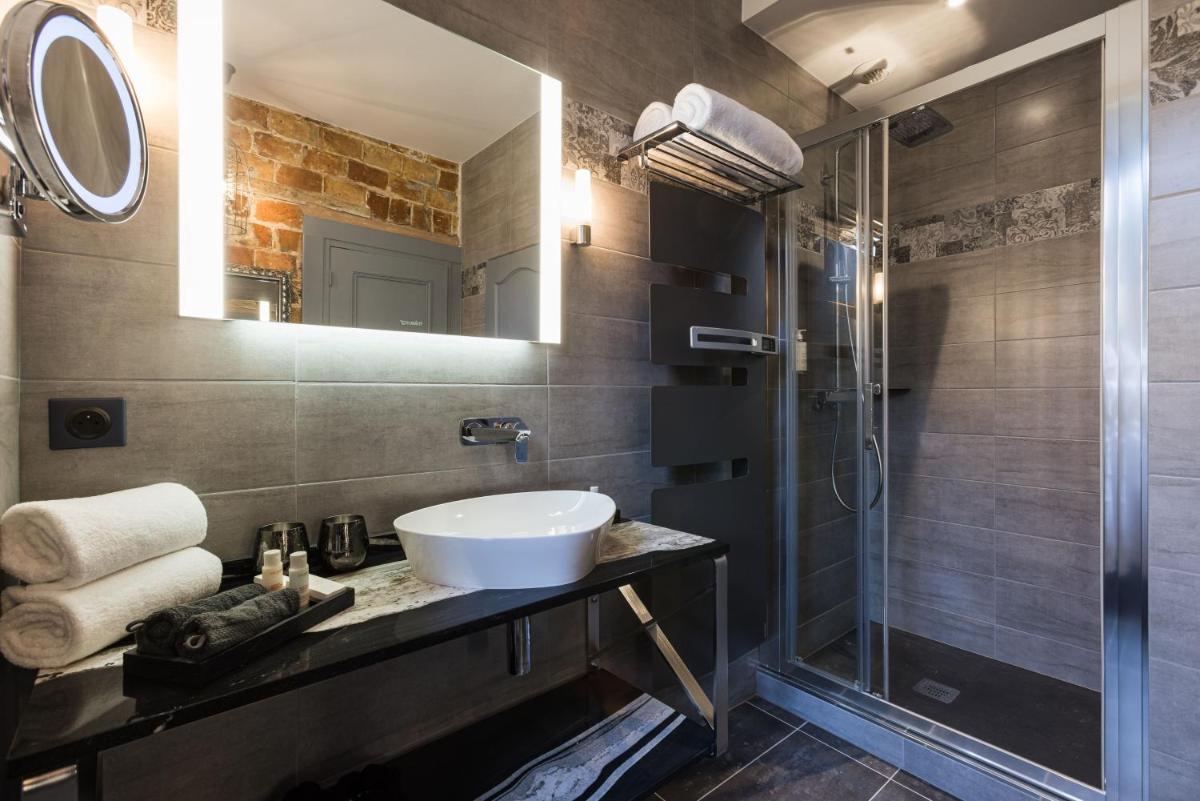 Le Petit Manoir 18