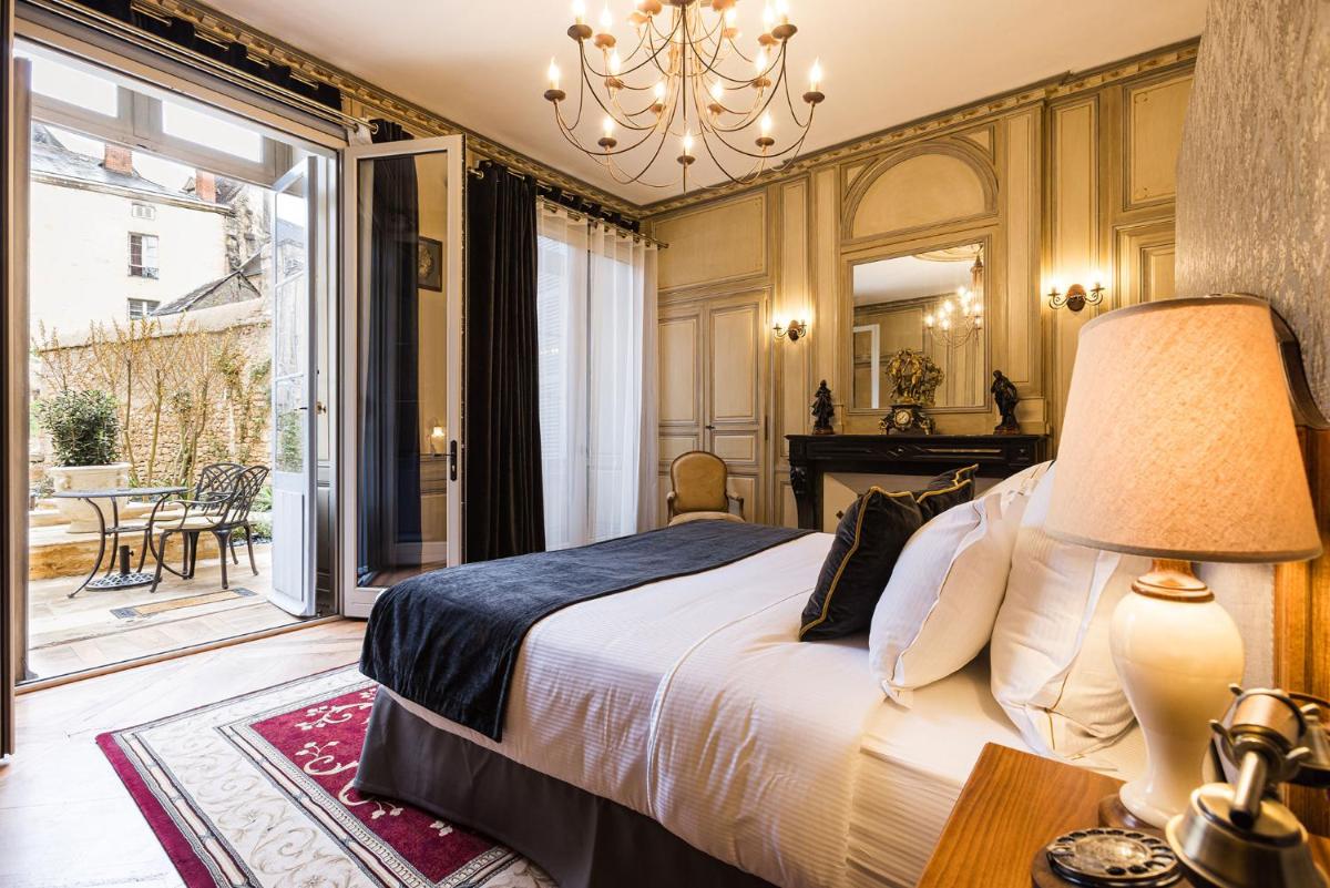 Le Petit Manoir 23