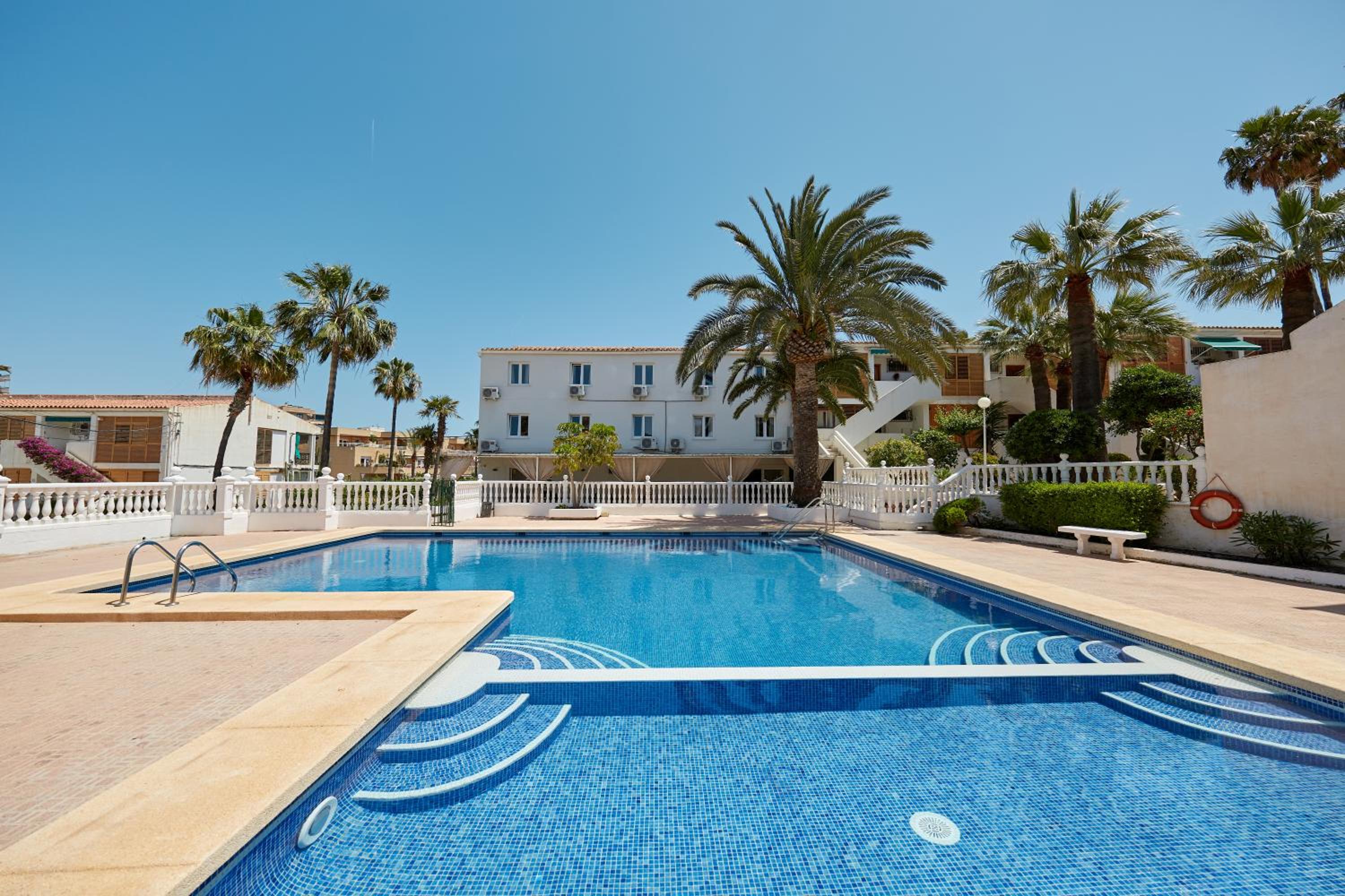 Hotel Amor de Helene - Image 1