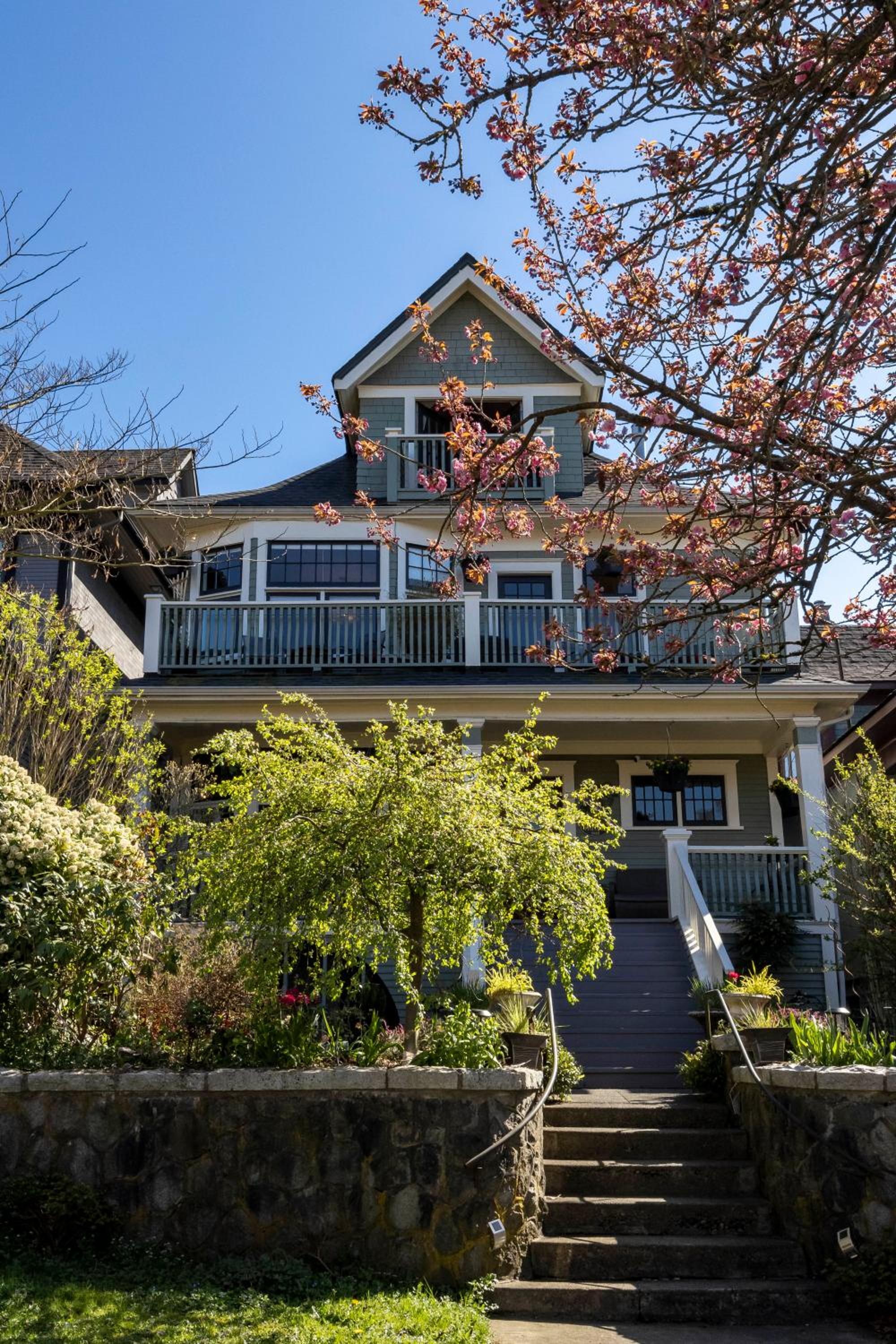 The Ivy on Parker Guest House