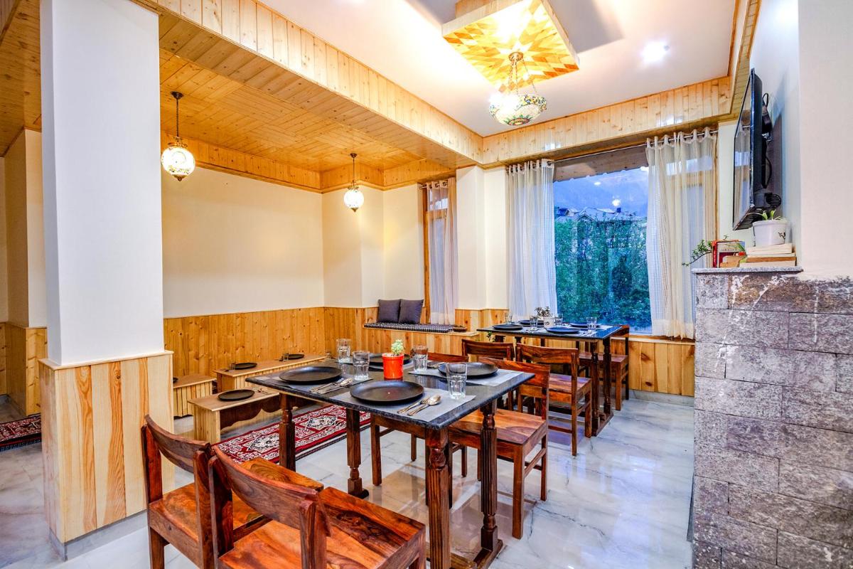 restaurant