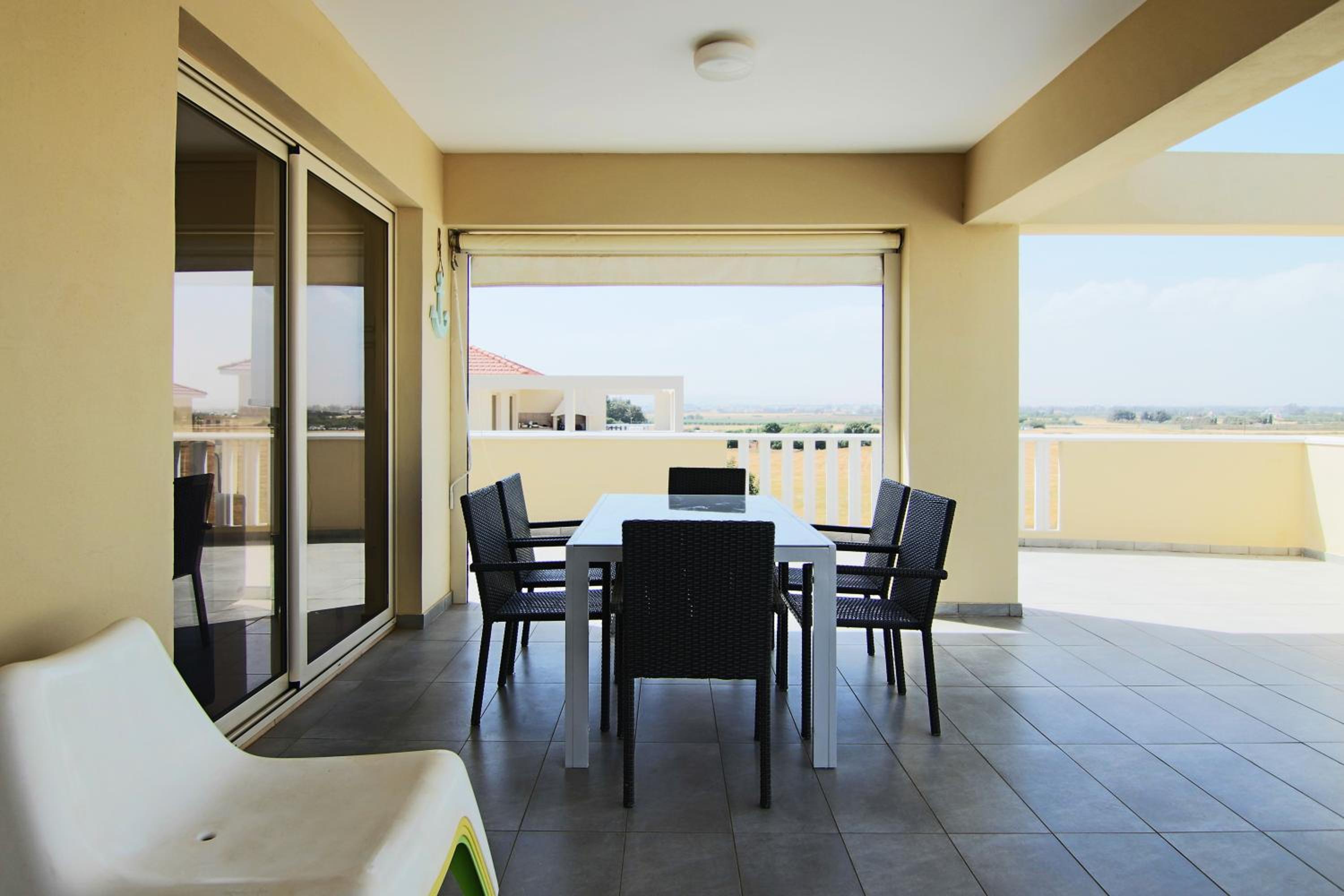 Seaside Luxury Flat Pervolia