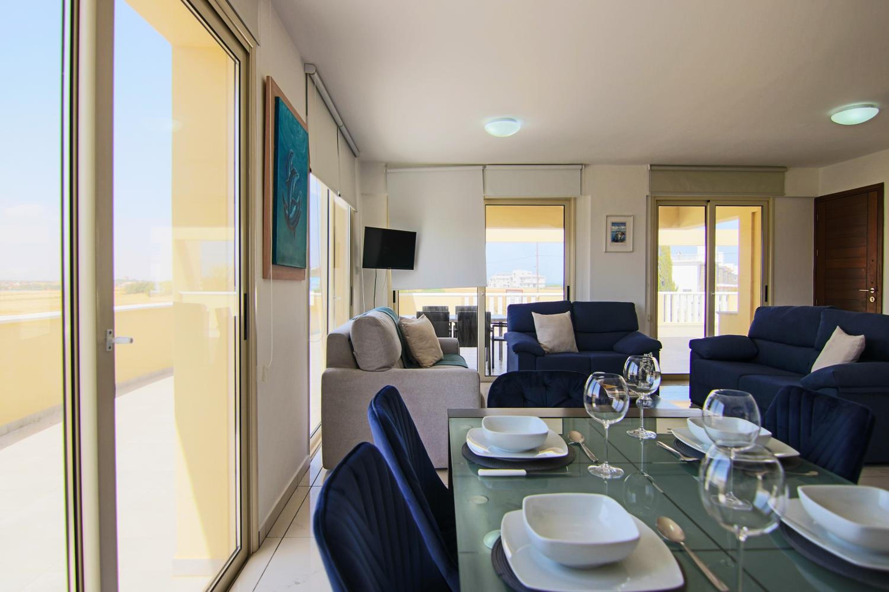 Seaside Luxury Flat Pervolia