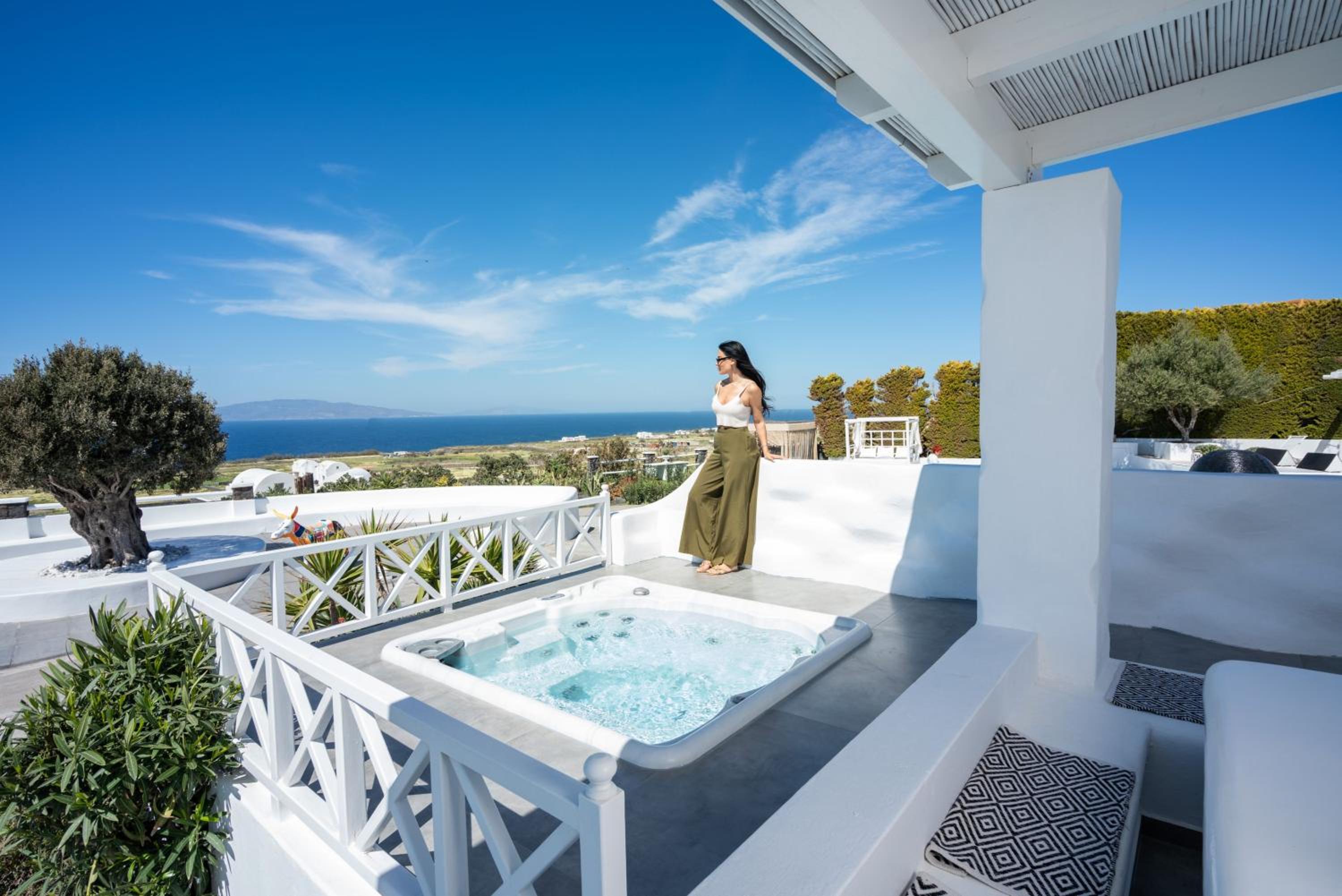 Oia Sunset Villas