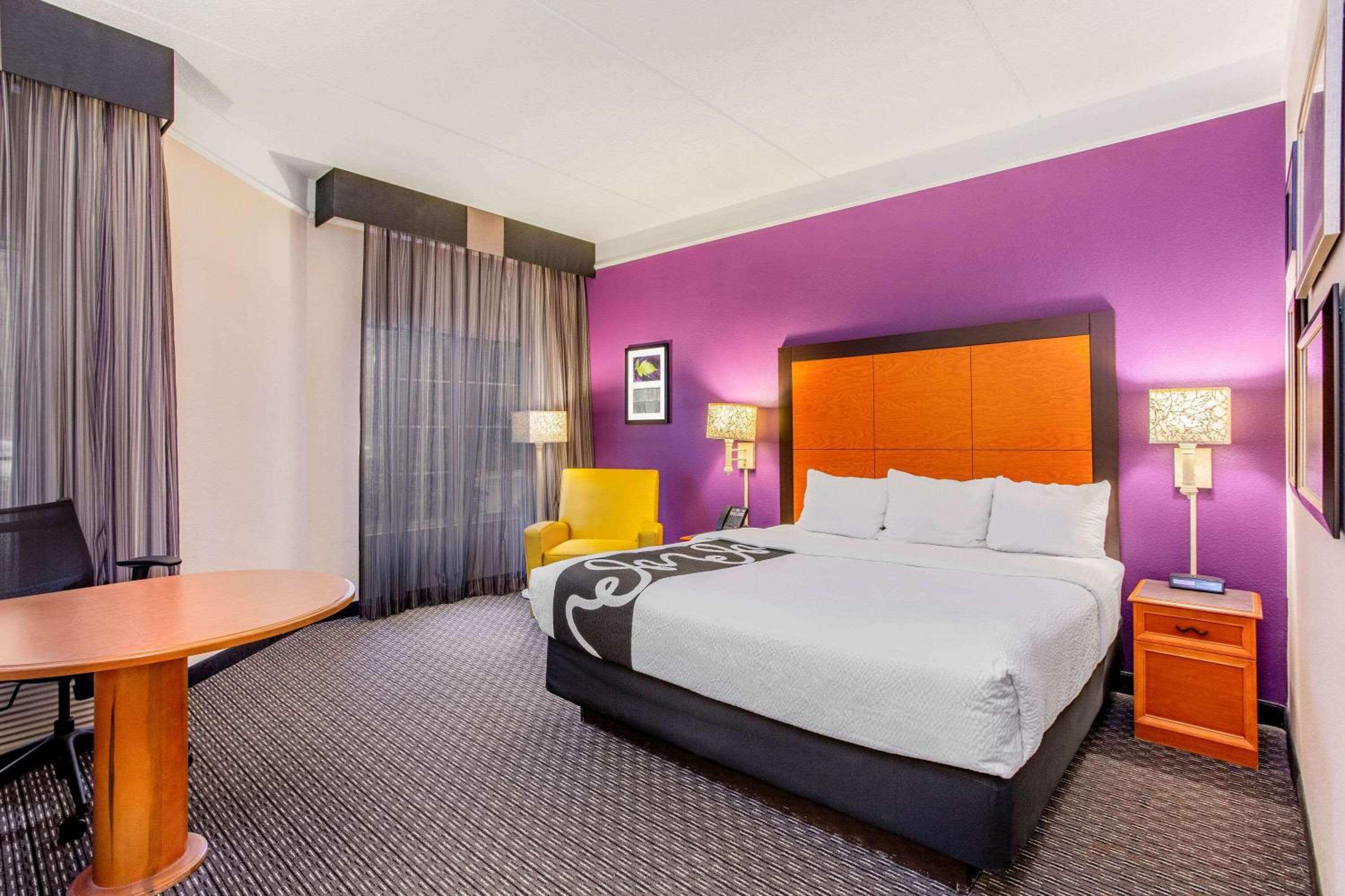Raleigh Vacations - La Quinta by Wyndham Raleigh Durham Intl AP - Property Image 1