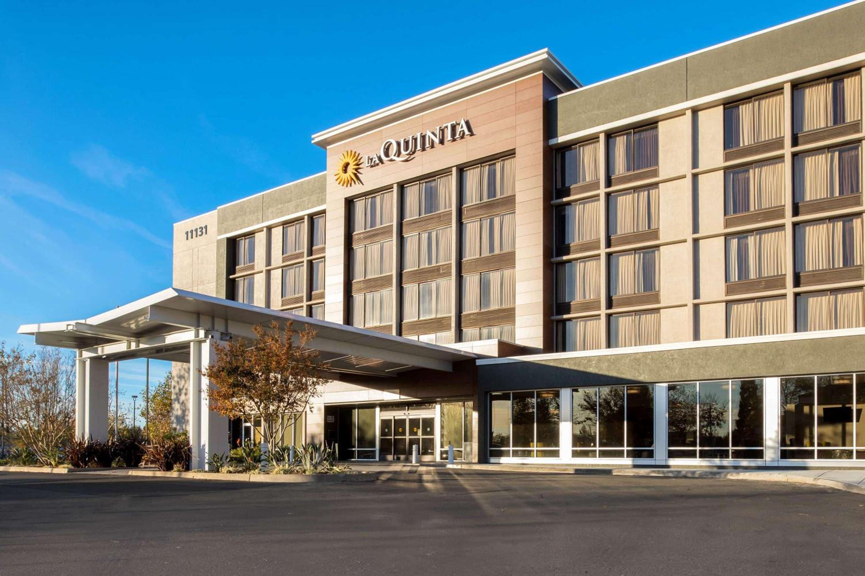 Hotel La Quinta by Wyndham Rancho Cordova Sacramento - Image 1