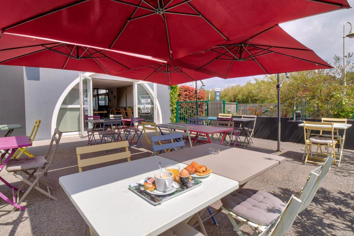 outdoor BBQ area