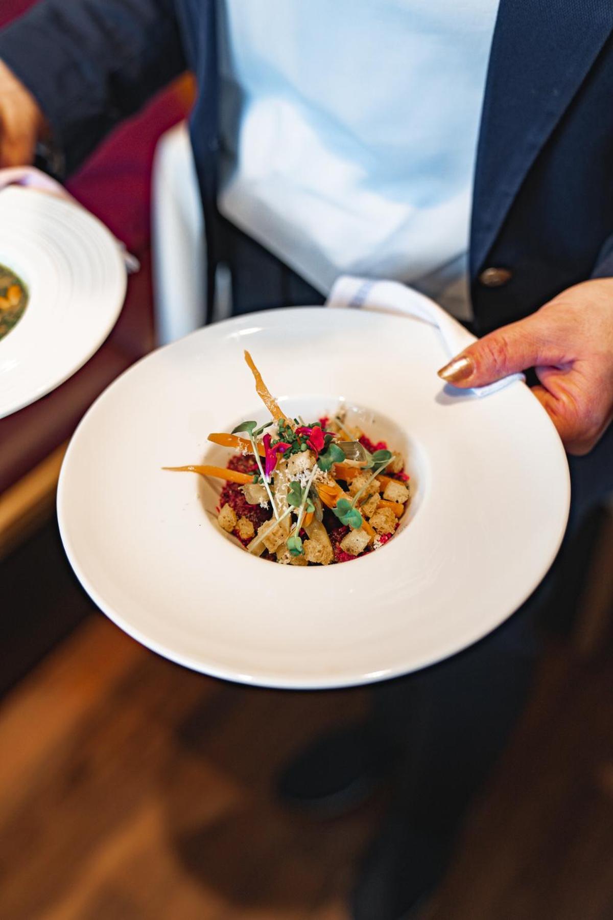 Roussel Hotel Restaurant