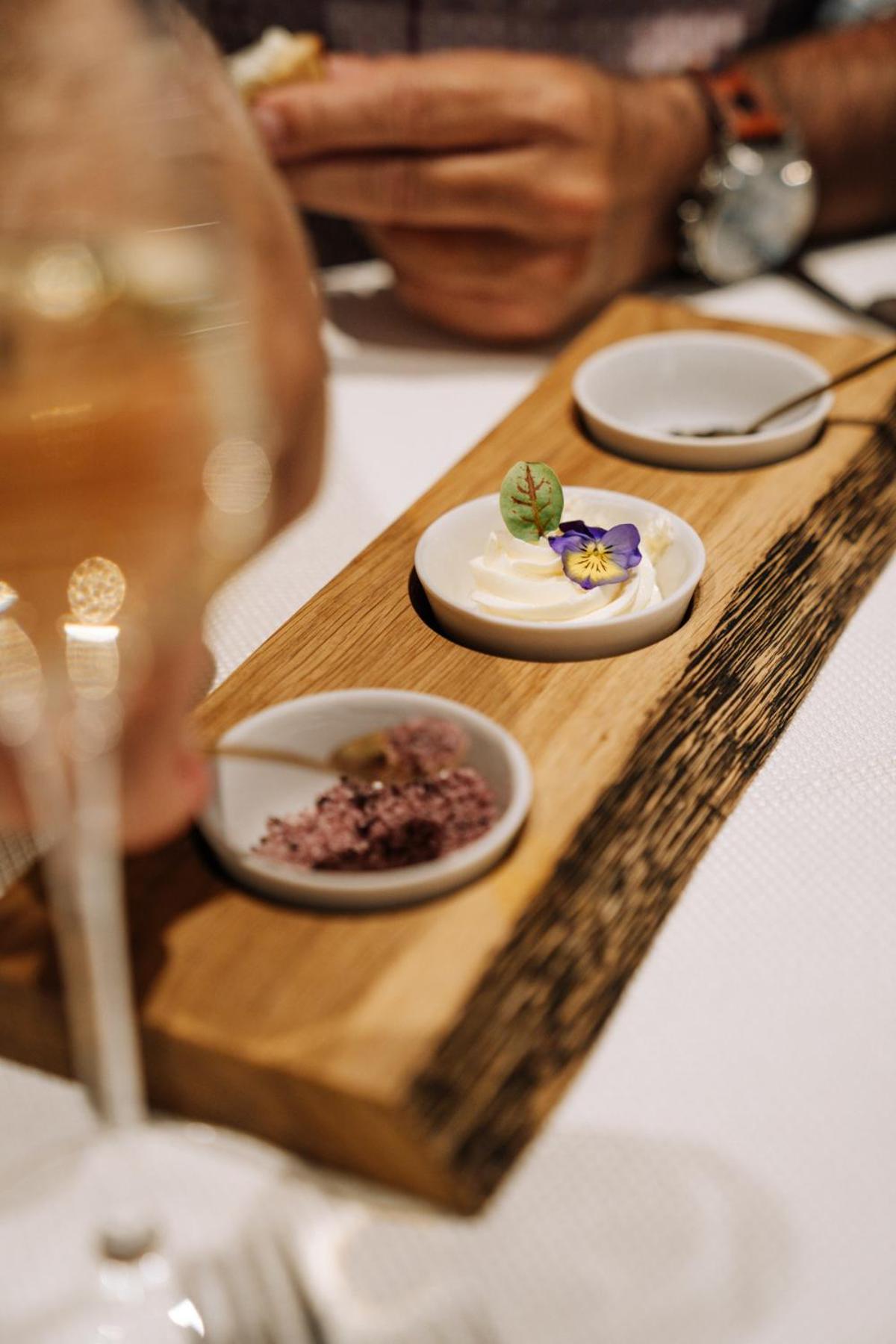 Roussel Hotel Restaurant