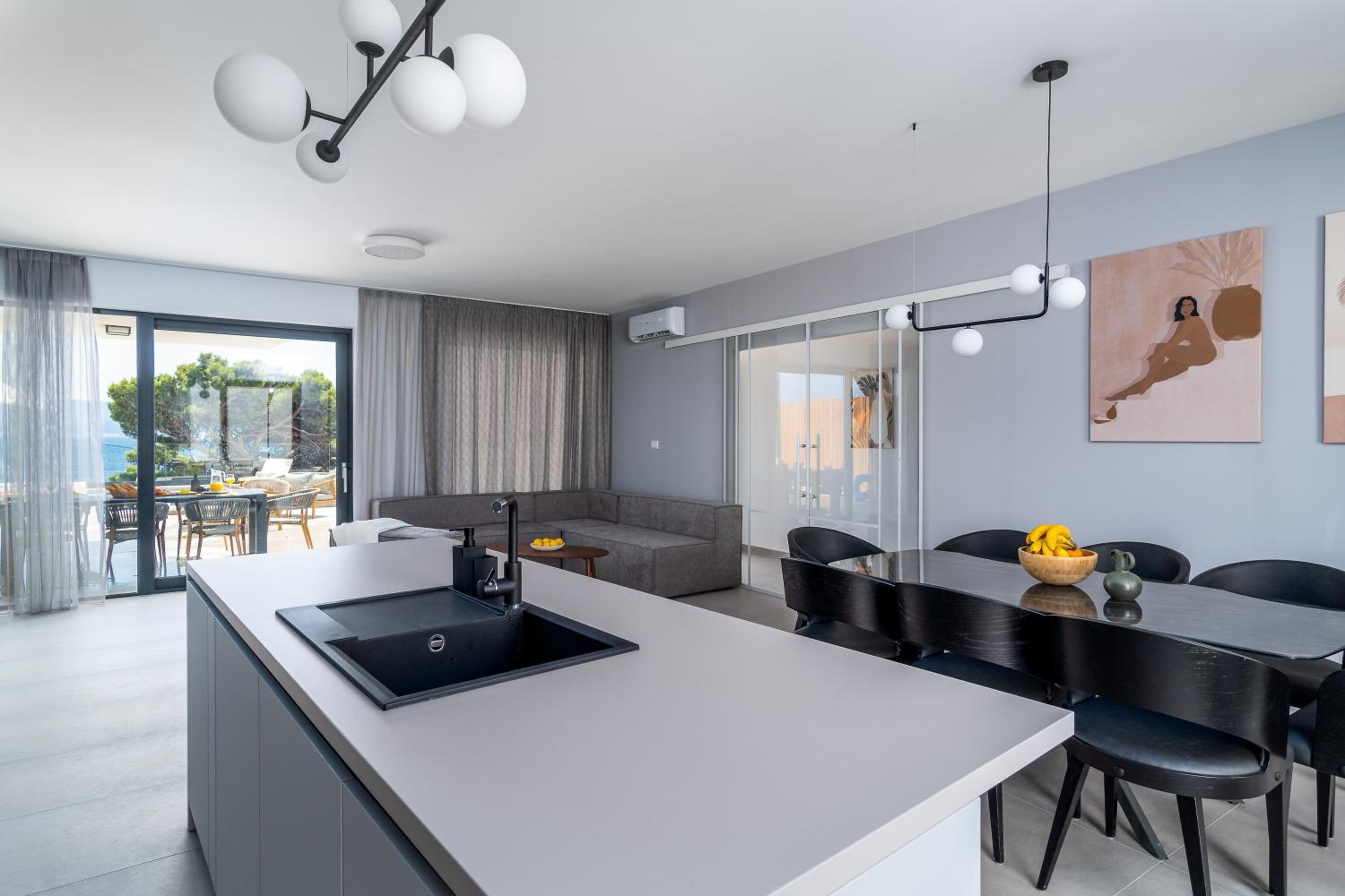 Villa Bava with 4 En-suite Bedrooms, Heated 33 sqm Pool view 5
