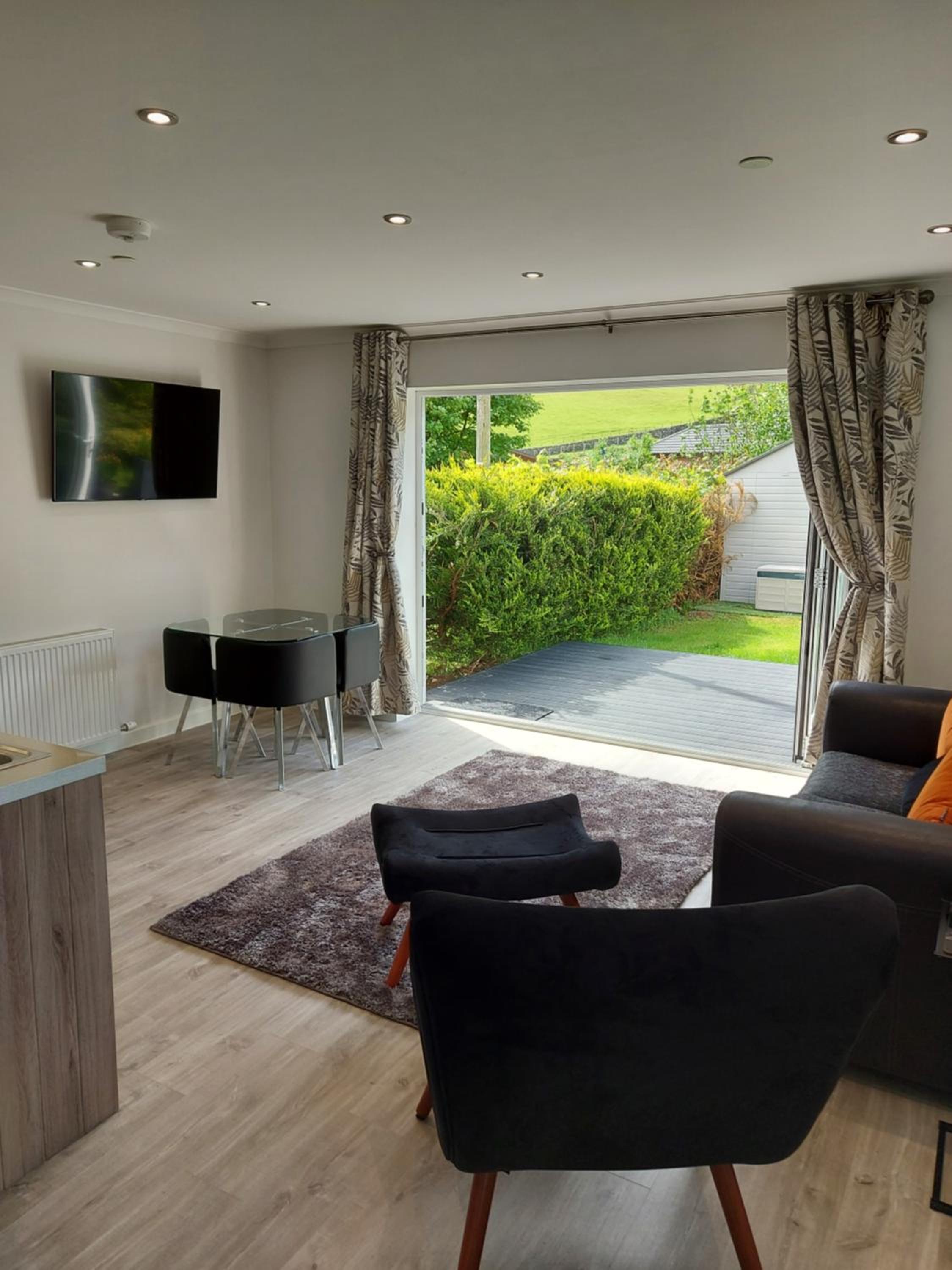 Glenwood luxury Cottage Betws-y-coed view 4