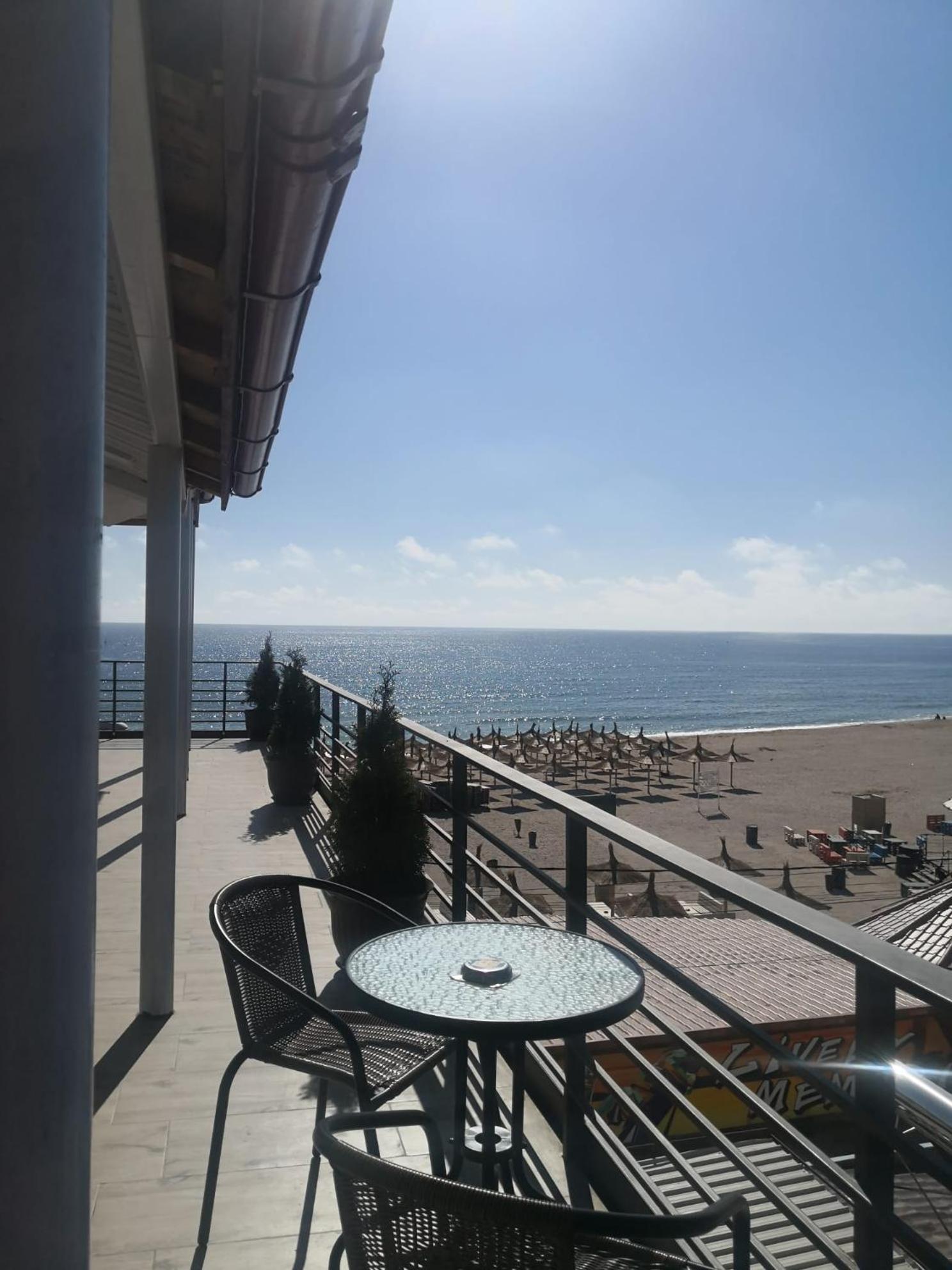 balcony