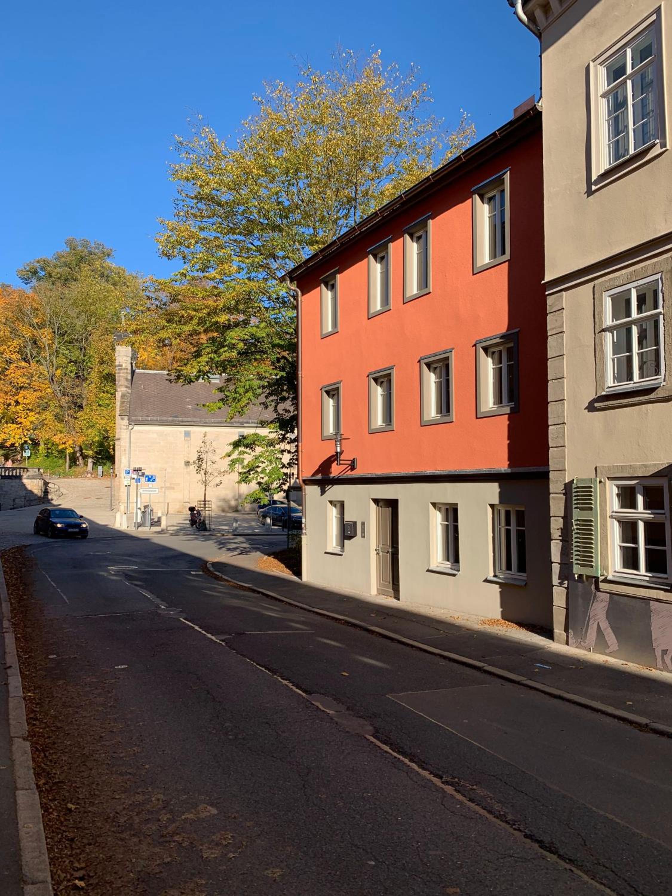 Hinterm Marstall 2