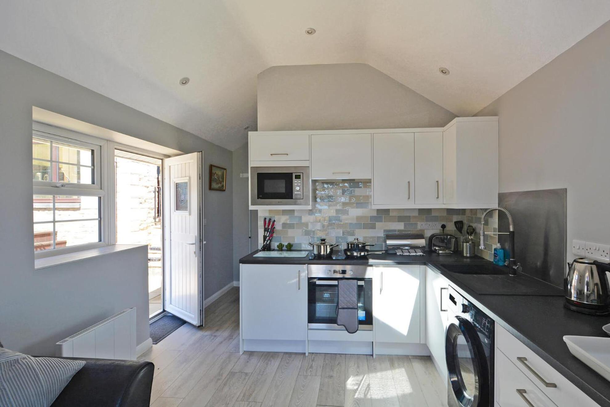 The Bothy - Ground floor conversion near Bath and Priston with outstanding views view 5