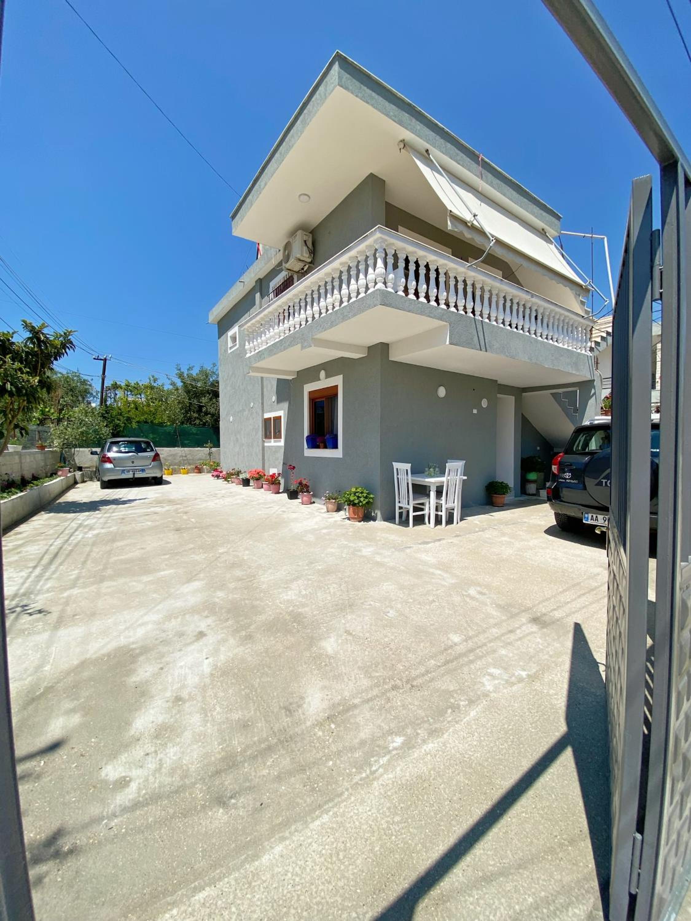 Sunny guest house