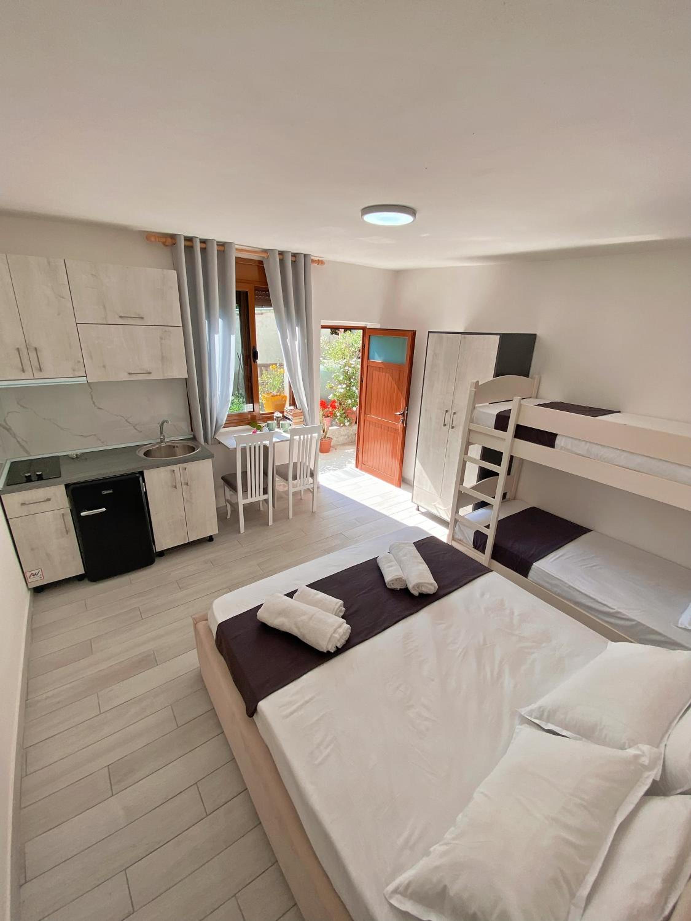 Sunny guest house