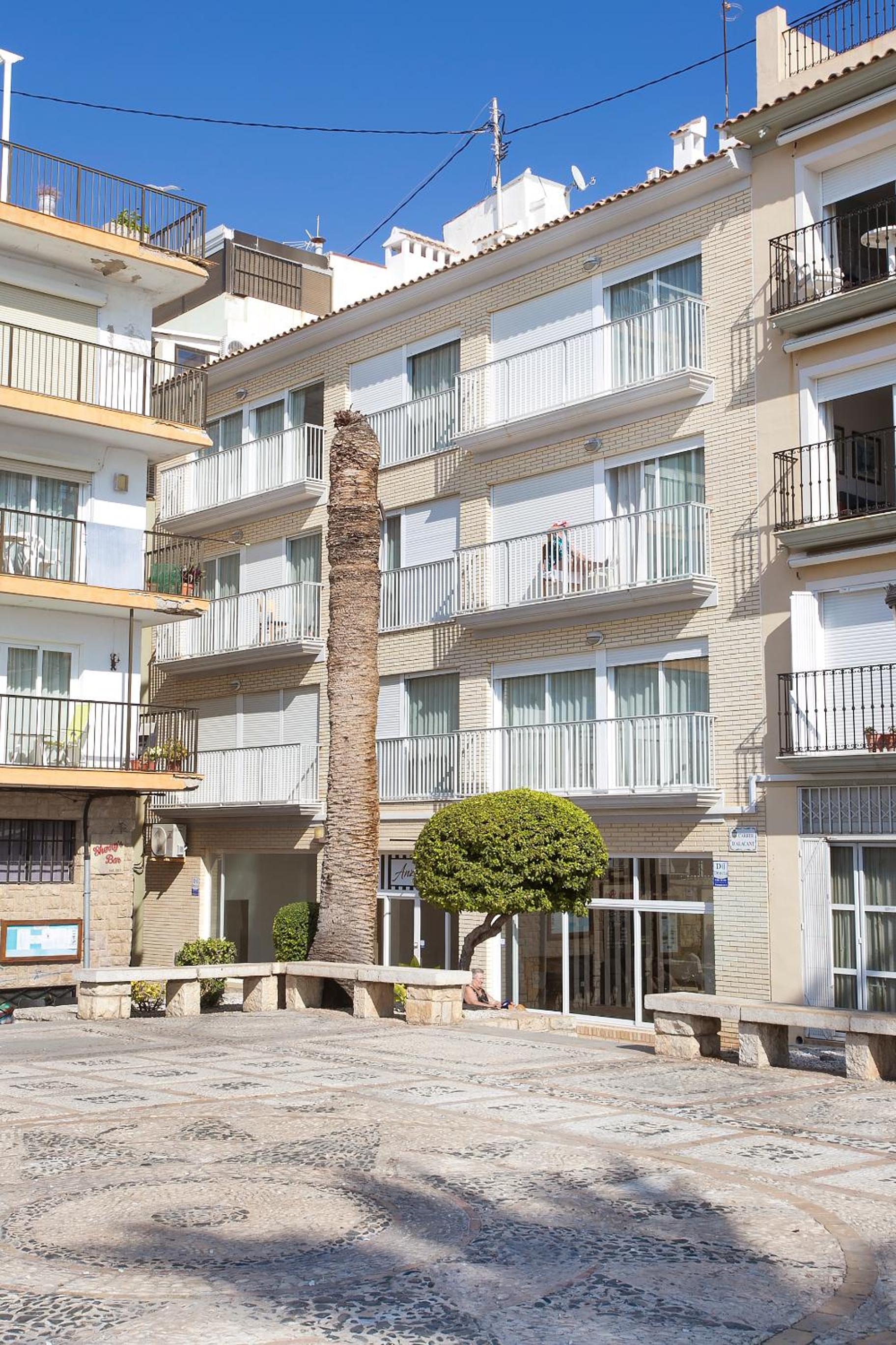 Alameda Apartments view 3