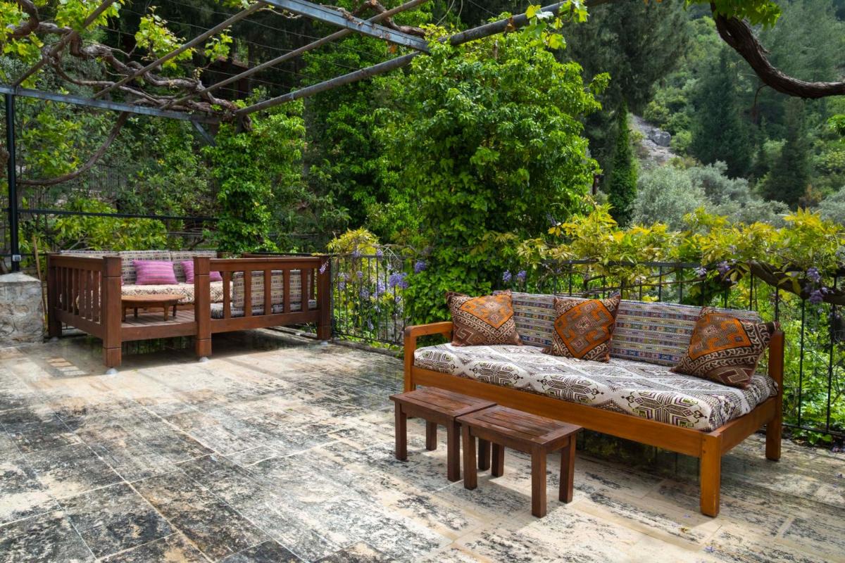 outdoor BBQ area