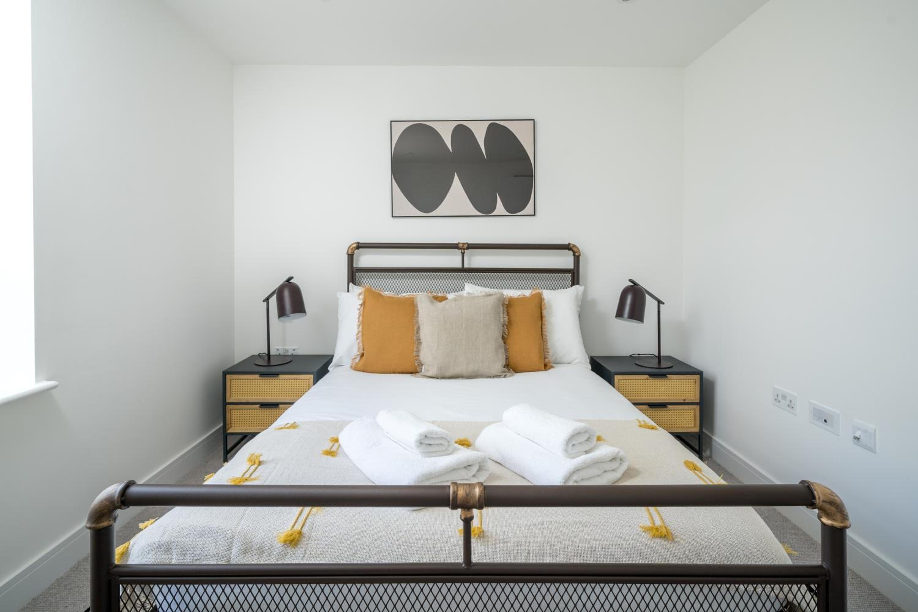 Stunning flat near Holland Park