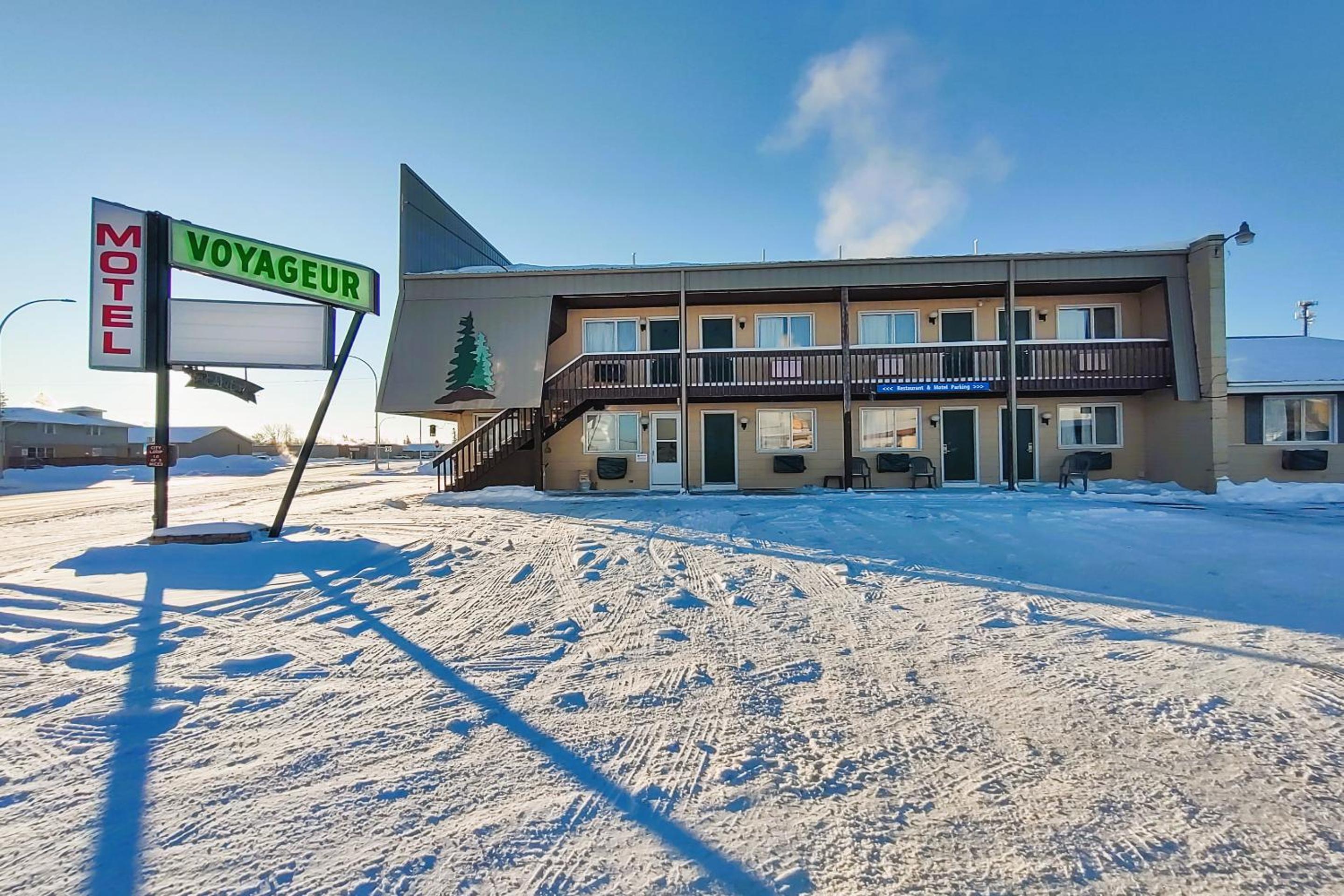 Love Hotels Voyageur by OYO at International Falls MN view 4
