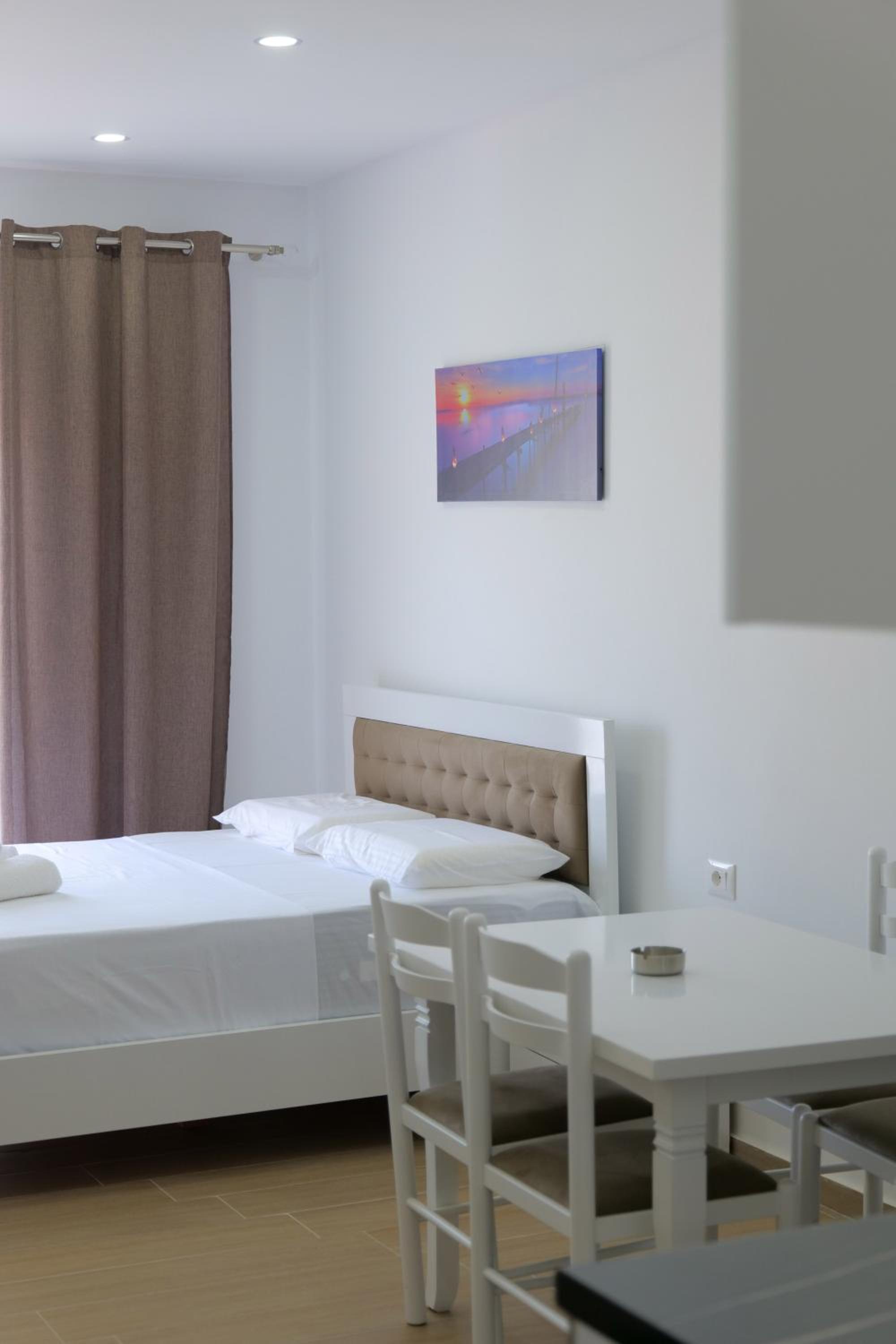 Lux Apartments