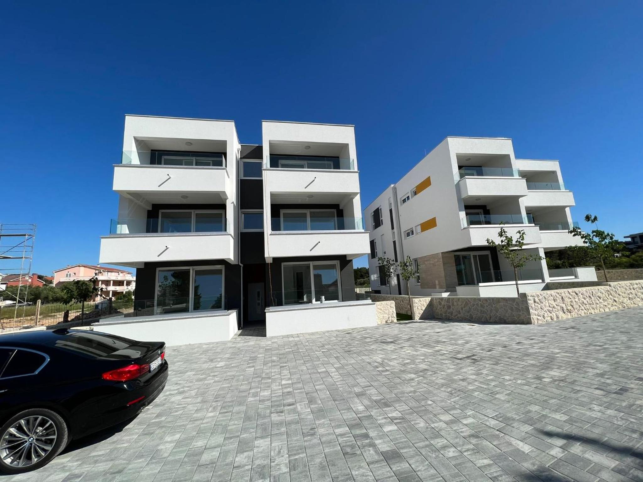 Hotel Black Pearl - Image 1